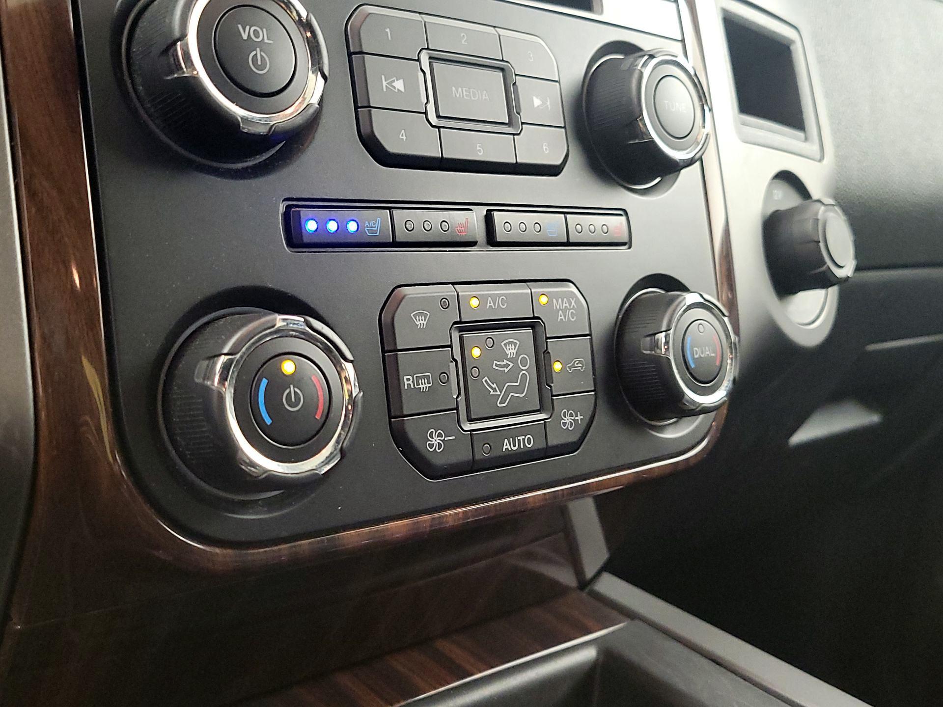 Thumbnail: 2015 Ford Expedition - 17