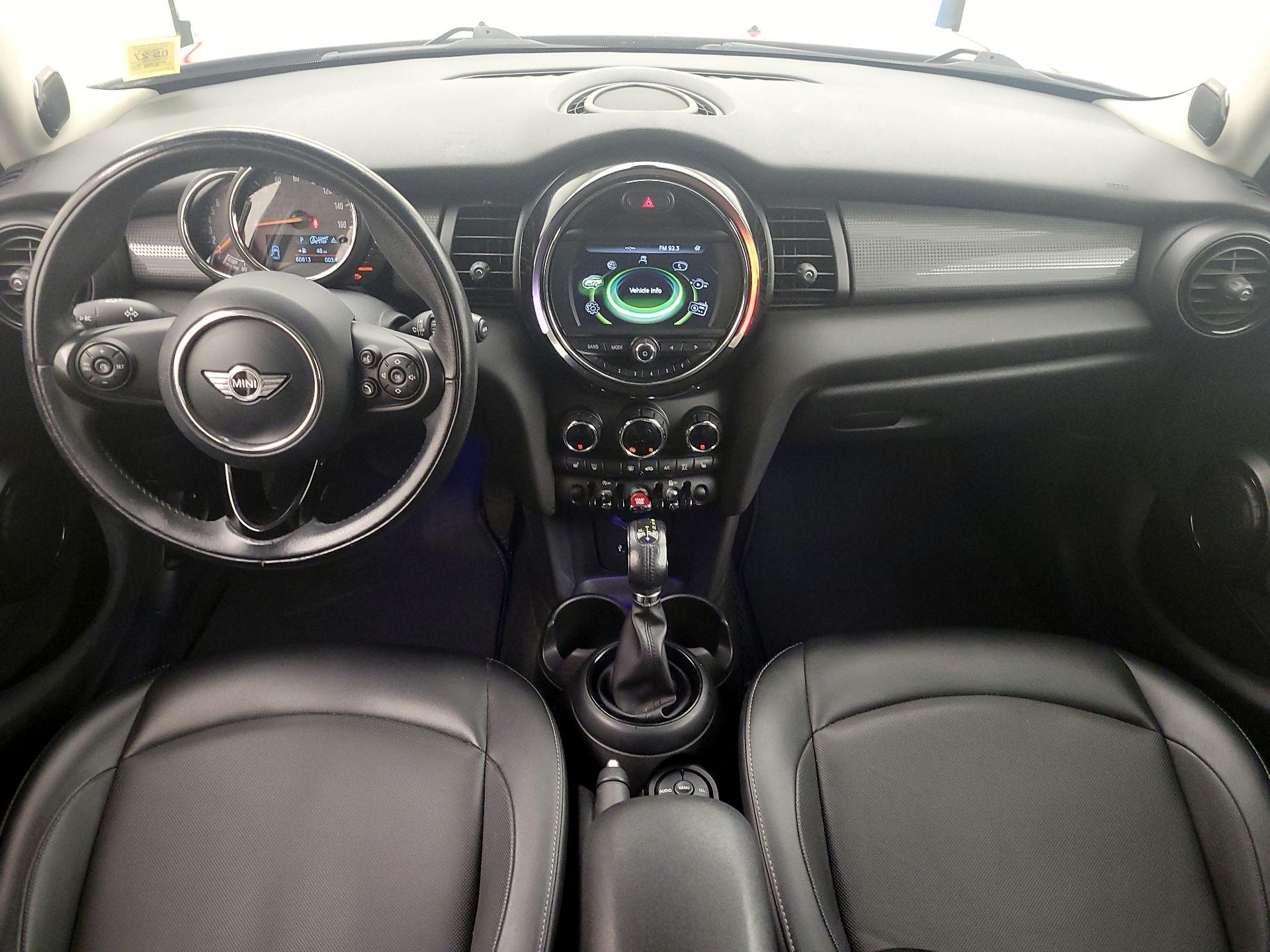 Thumbnail: 2017 MINI Cooper Hardtop - 9