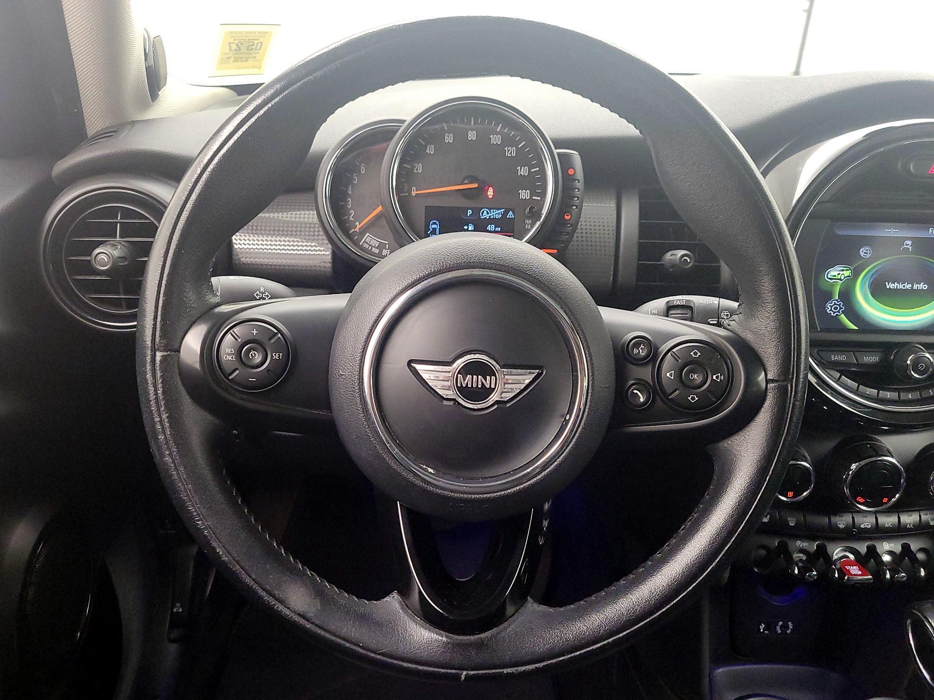 Thumbnail: 2017 MINI Cooper Hardtop - 10