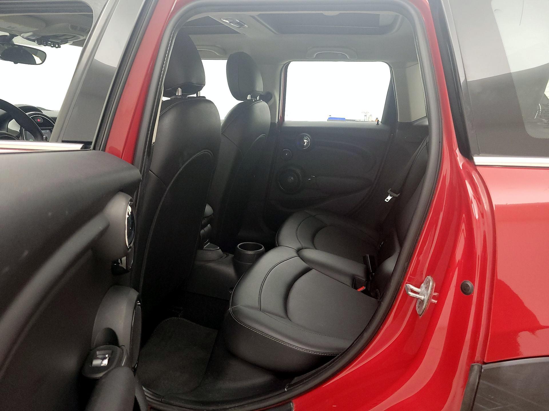 Thumbnail: 2017 MINI Cooper Hardtop - 19