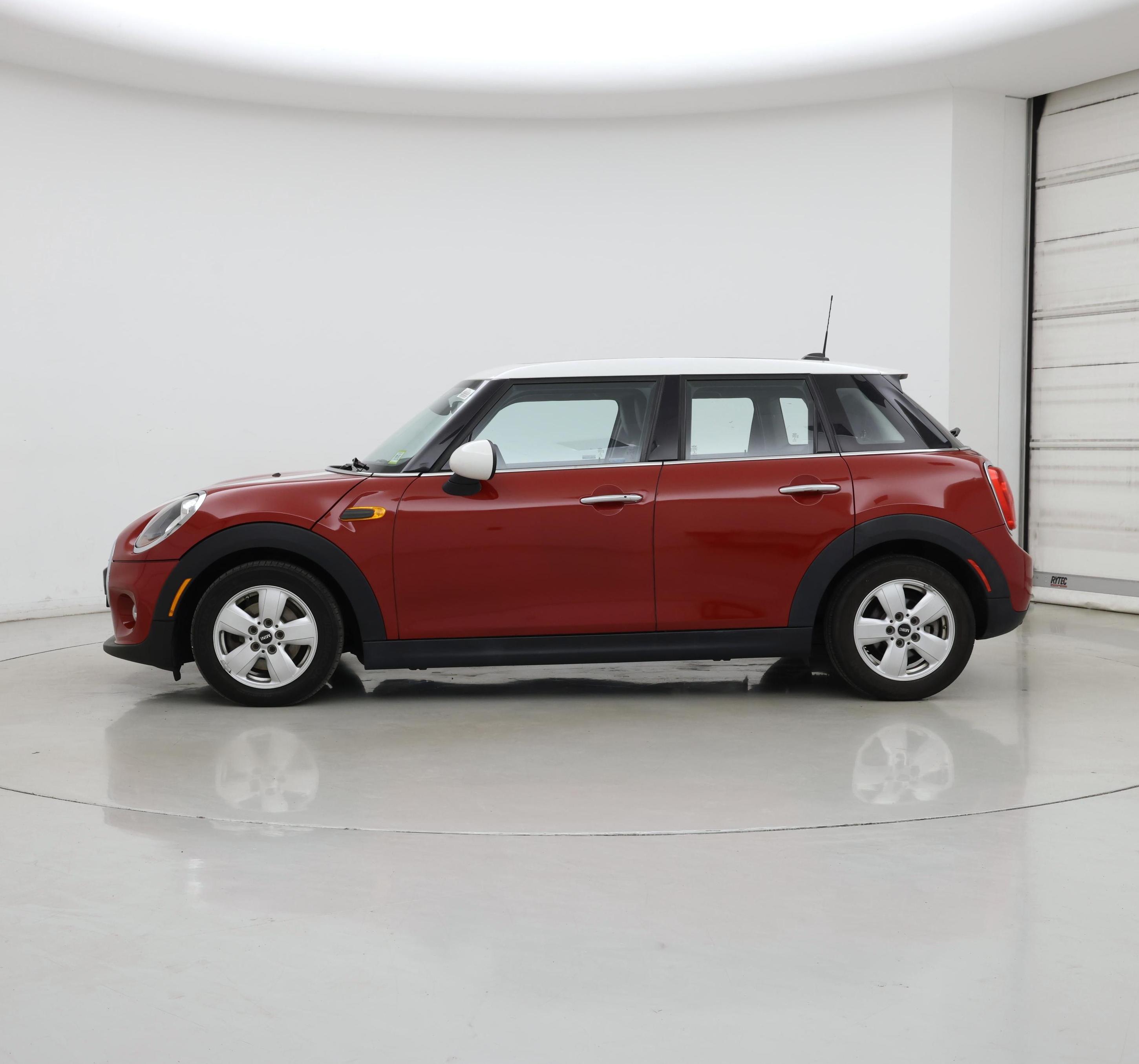 Thumbnail: 2017 MINI Cooper Hardtop - 3