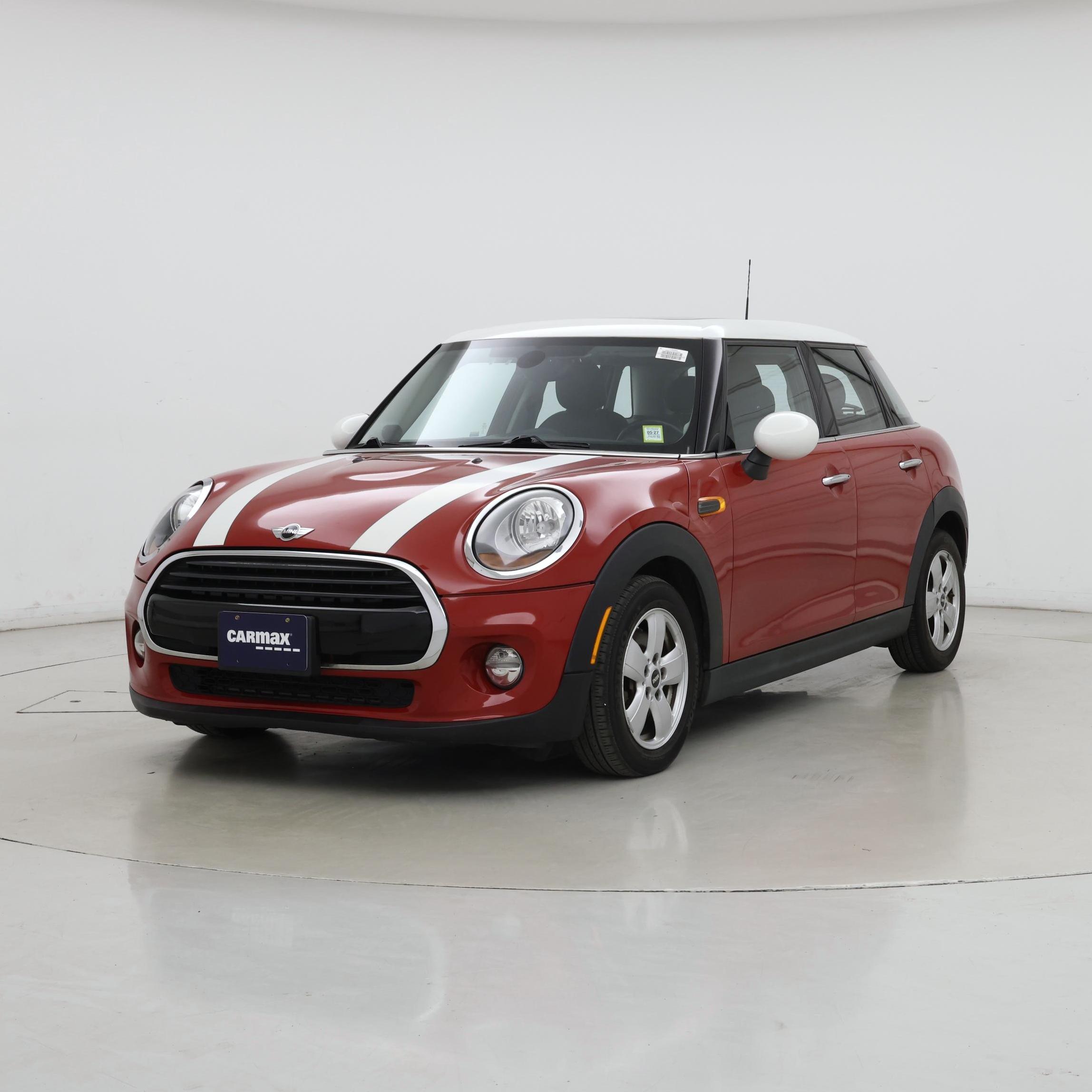 Thumbnail: 2017 MINI Cooper Hardtop - 4