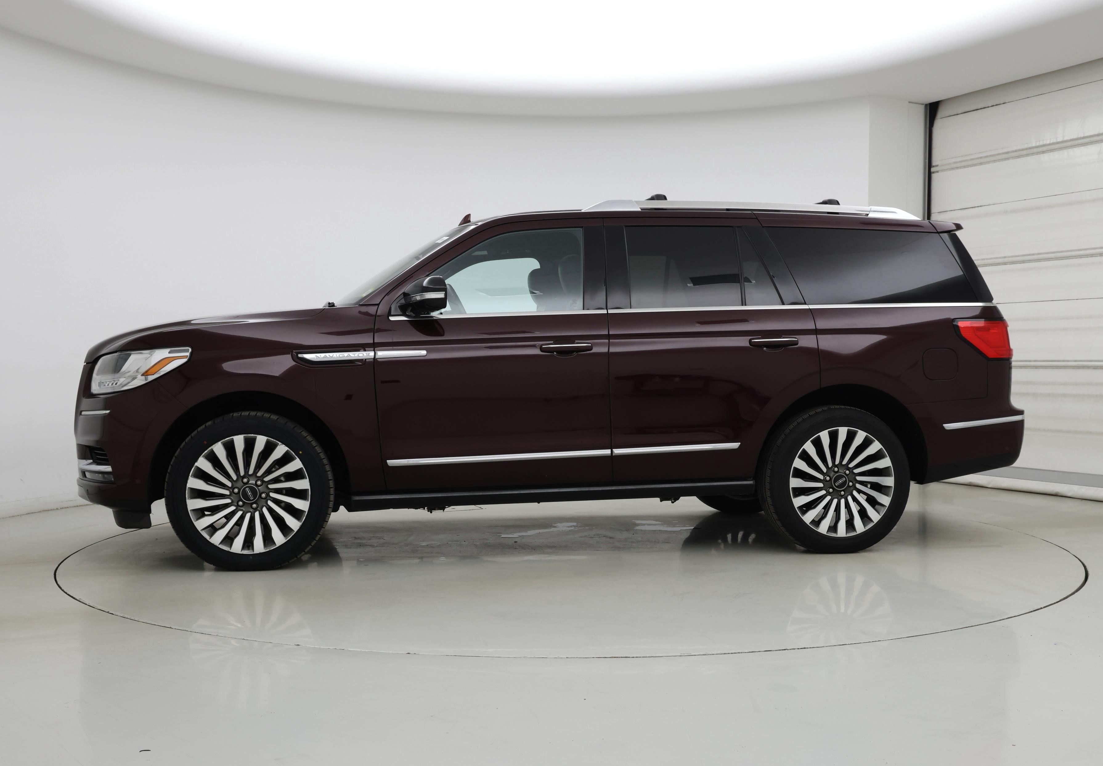 Thumbnail: 2020 Lincoln Navigator - 3