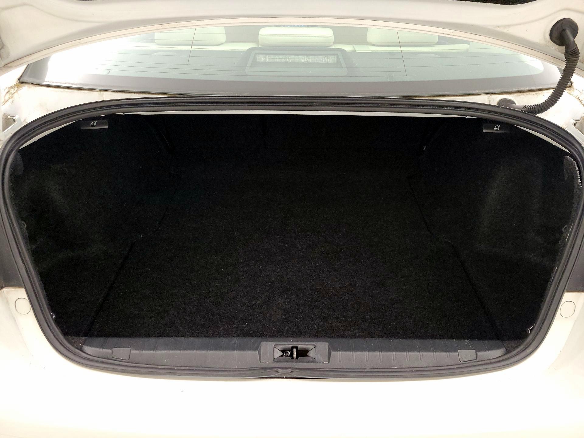 Thumbnail: 2015 Subaru Legacy - 20