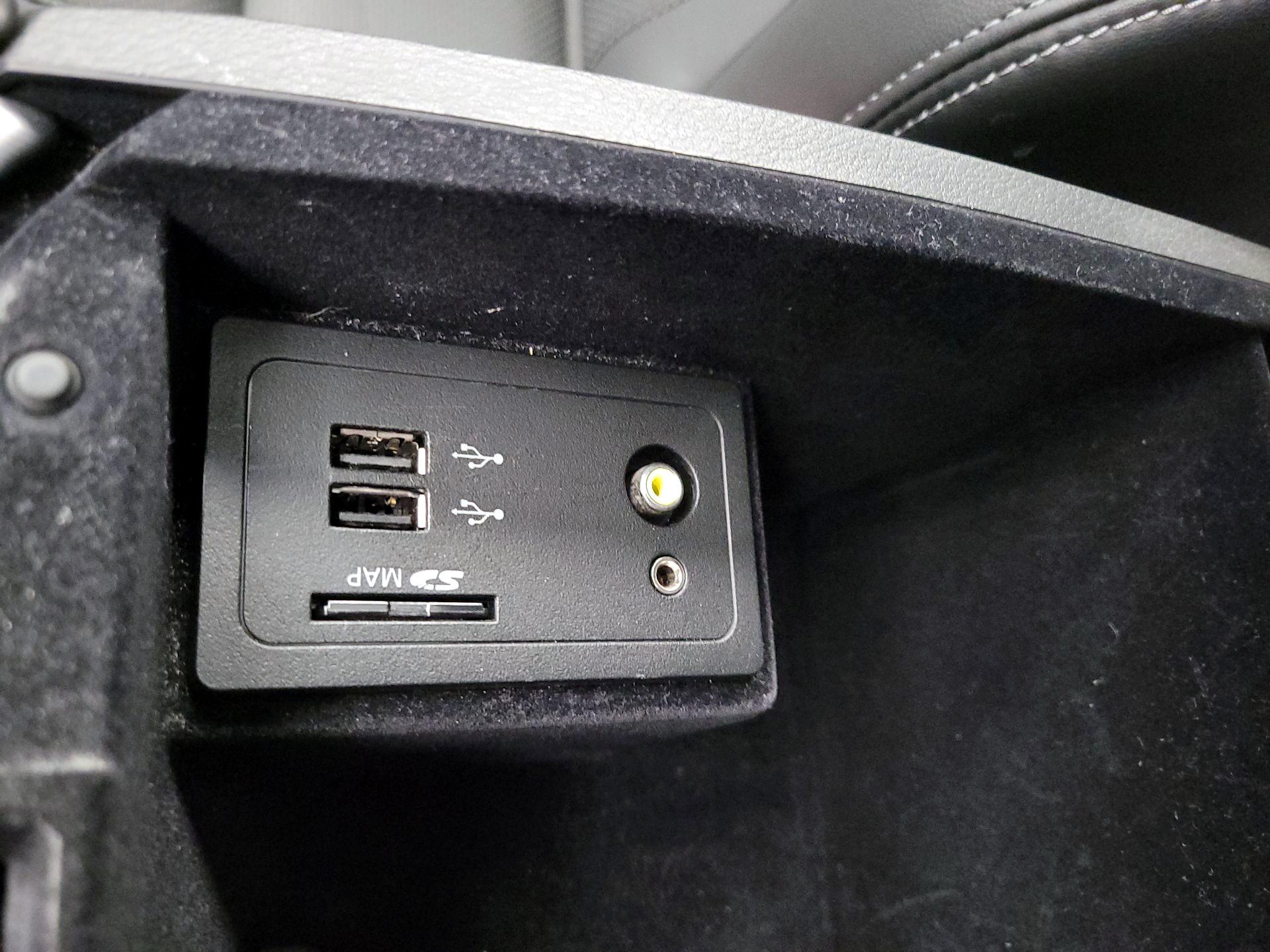 Thumbnail: 2019 INFINITI Q60 - 19