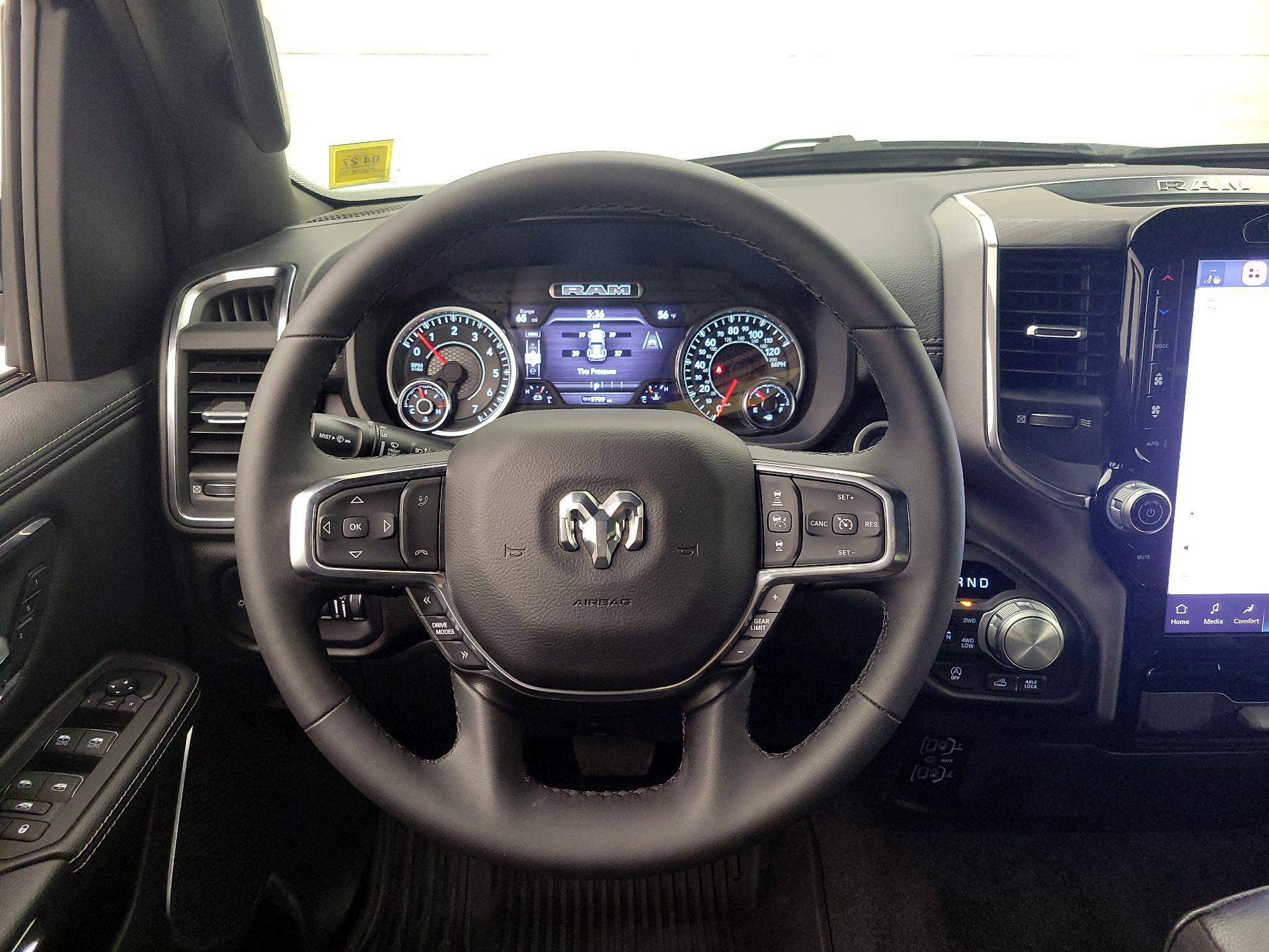 Thumbnail: 2025 RAM 1500 - 10