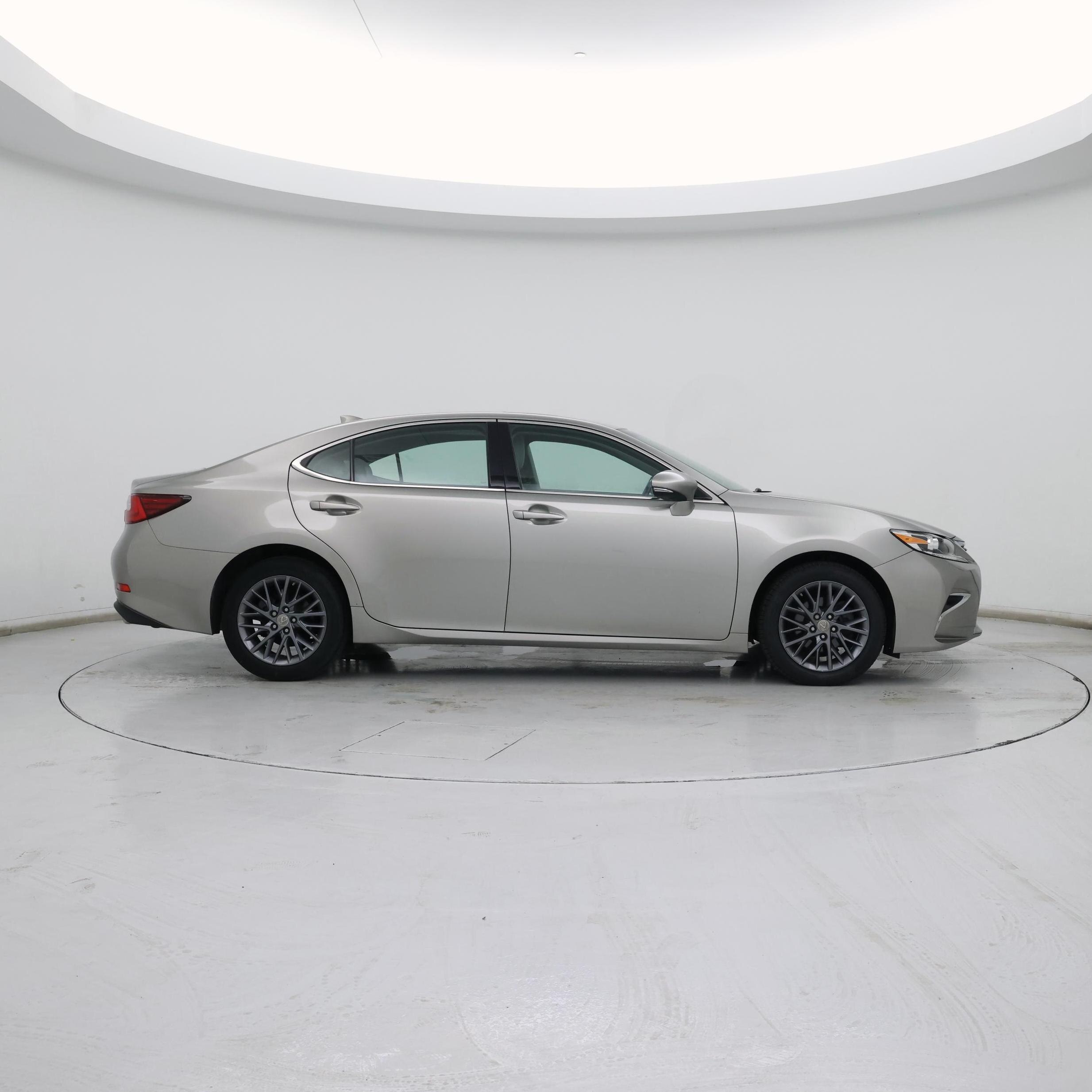 Thumbnail: 2018 Lexus ES - 7