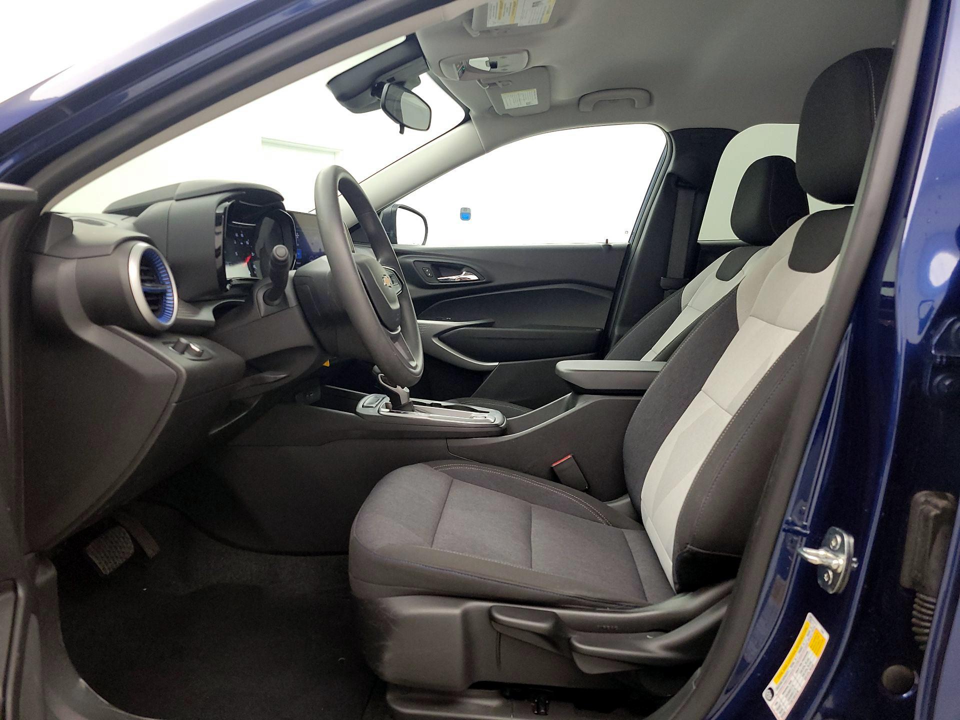 Thumbnail: 2024 Chevrolet Trax - 11