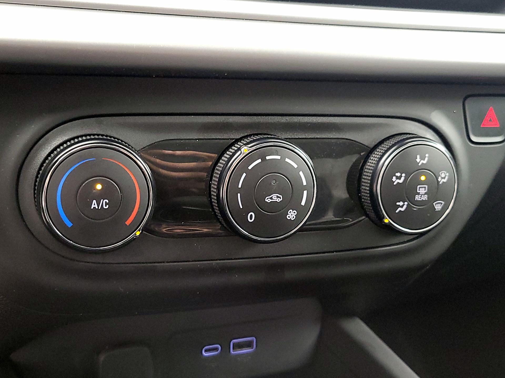 Thumbnail: 2024 Chevrolet Trax - 16