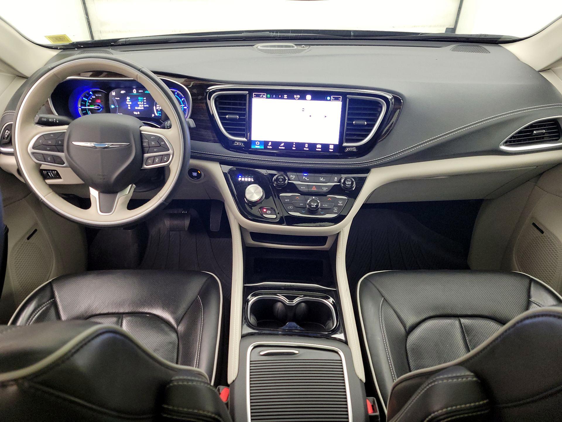 Thumbnail: 2021 Chrysler Pacifica - 9