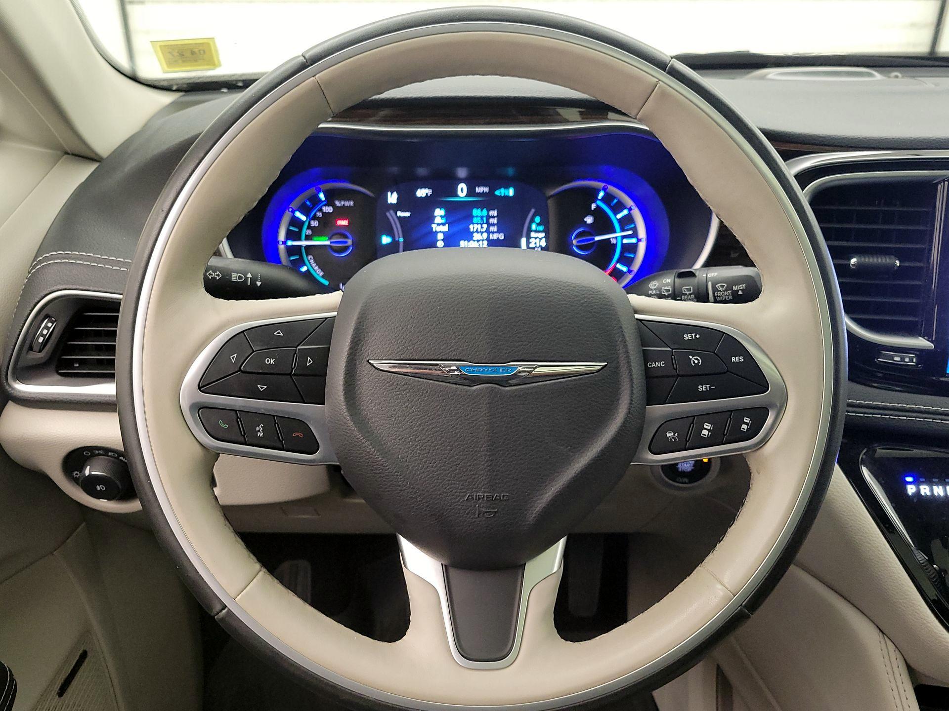Thumbnail: 2021 Chrysler Pacifica - 10