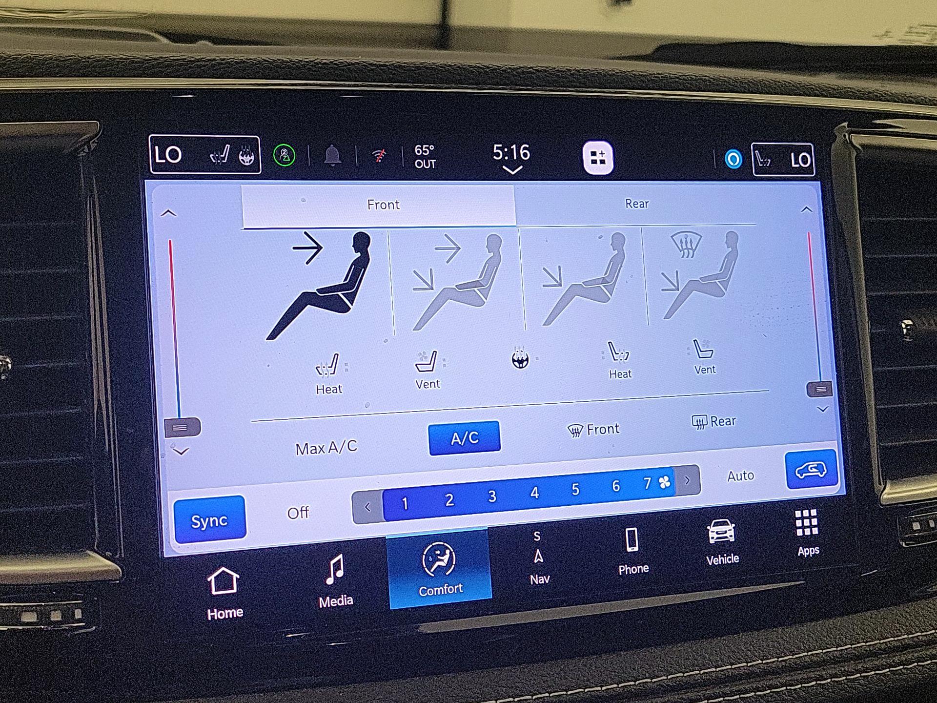 Thumbnail: 2021 Chrysler Pacifica - 17