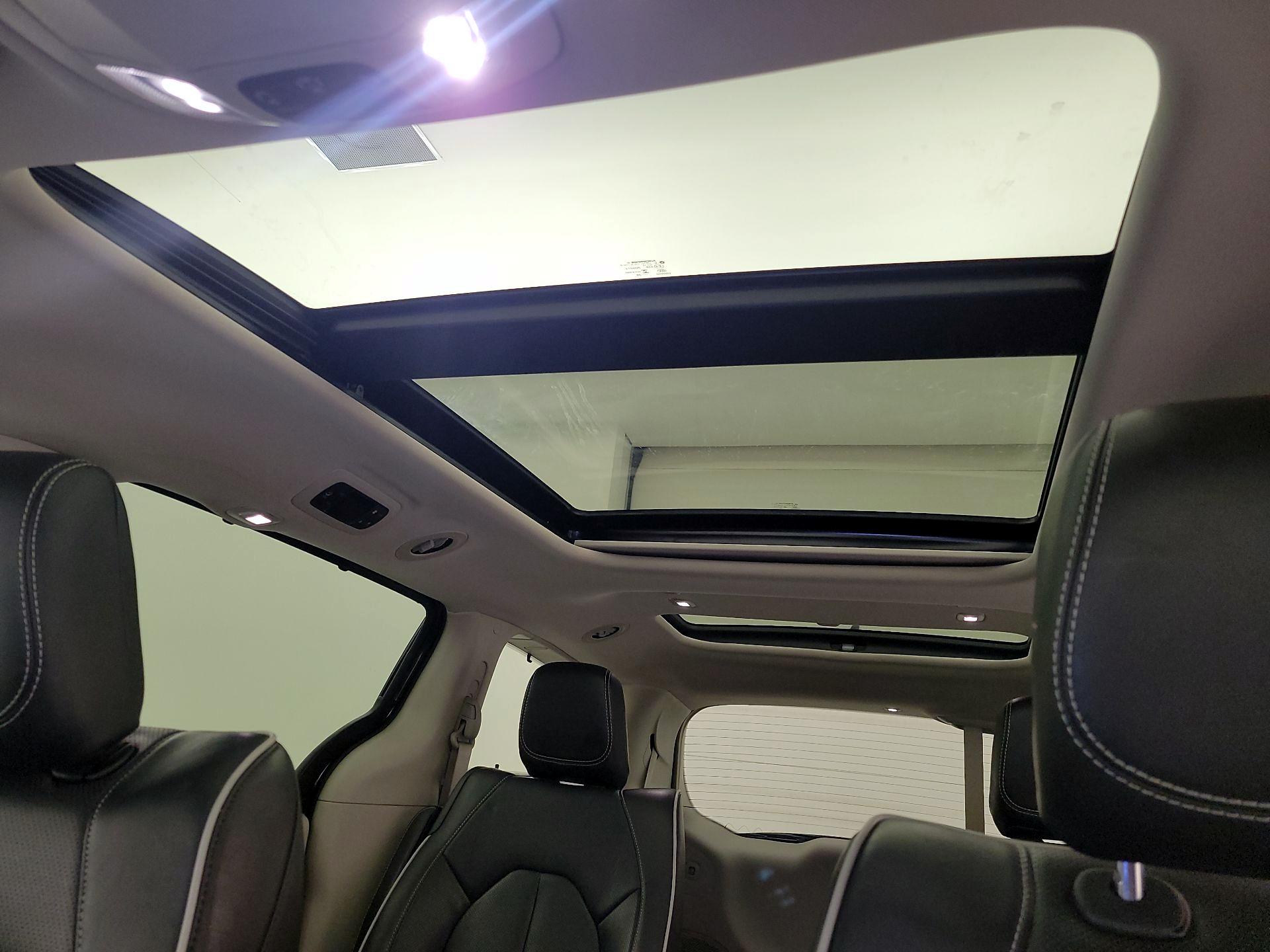 Thumbnail: 2021 Chrysler Pacifica - 20