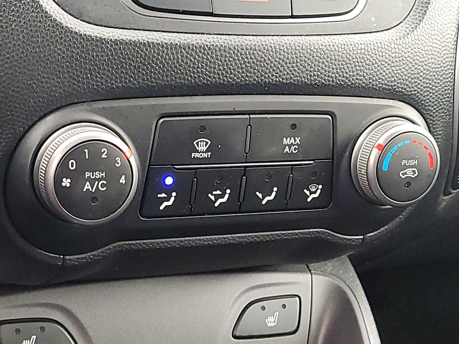 Thumbnail: 2015 Hyundai Tucson - 16
