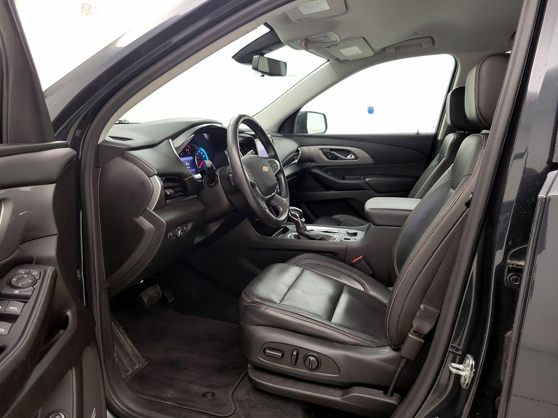 Thumbnail: 2021 Chevrolet Traverse - 11