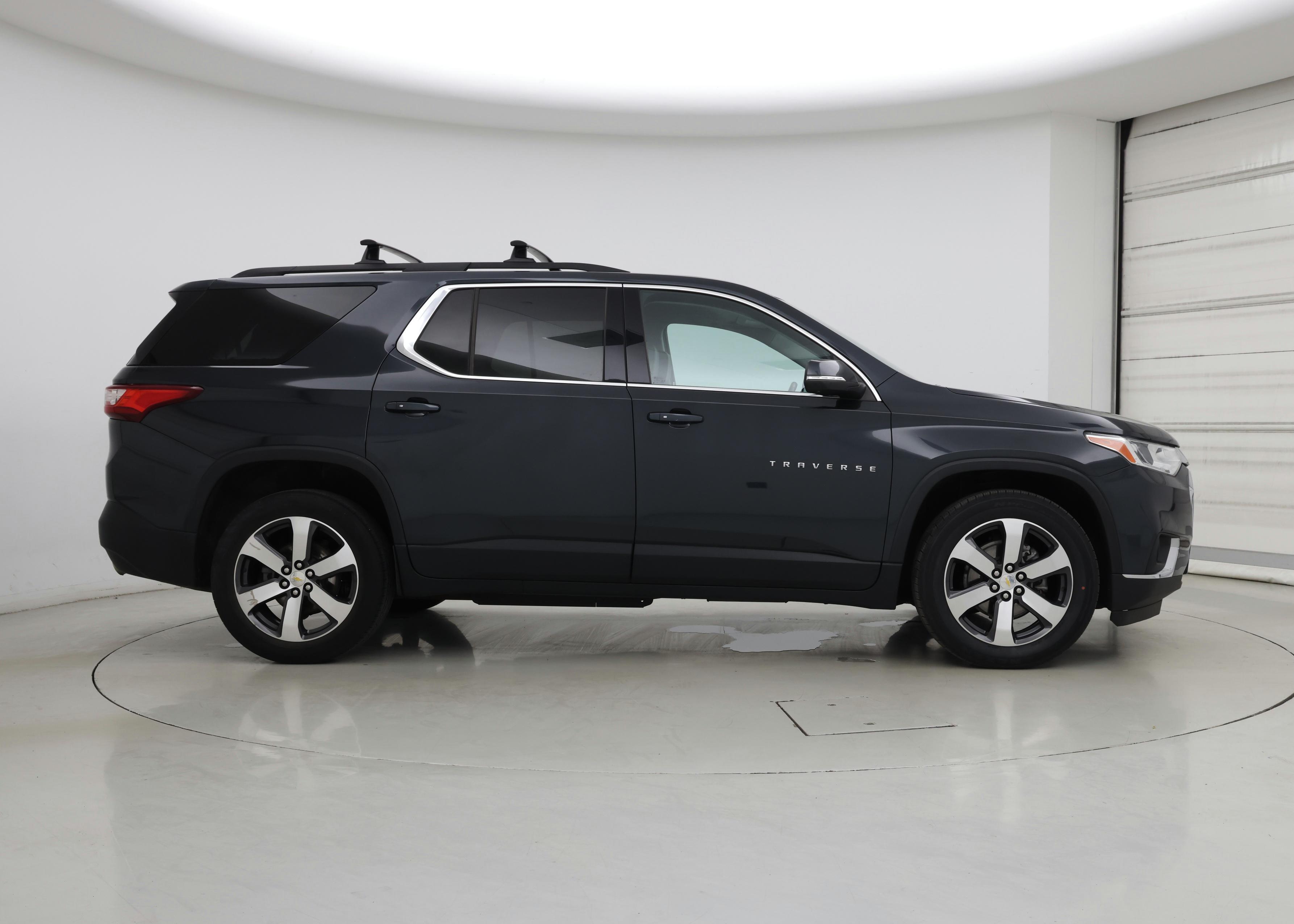 Thumbnail: 2021 Chevrolet Traverse - 7