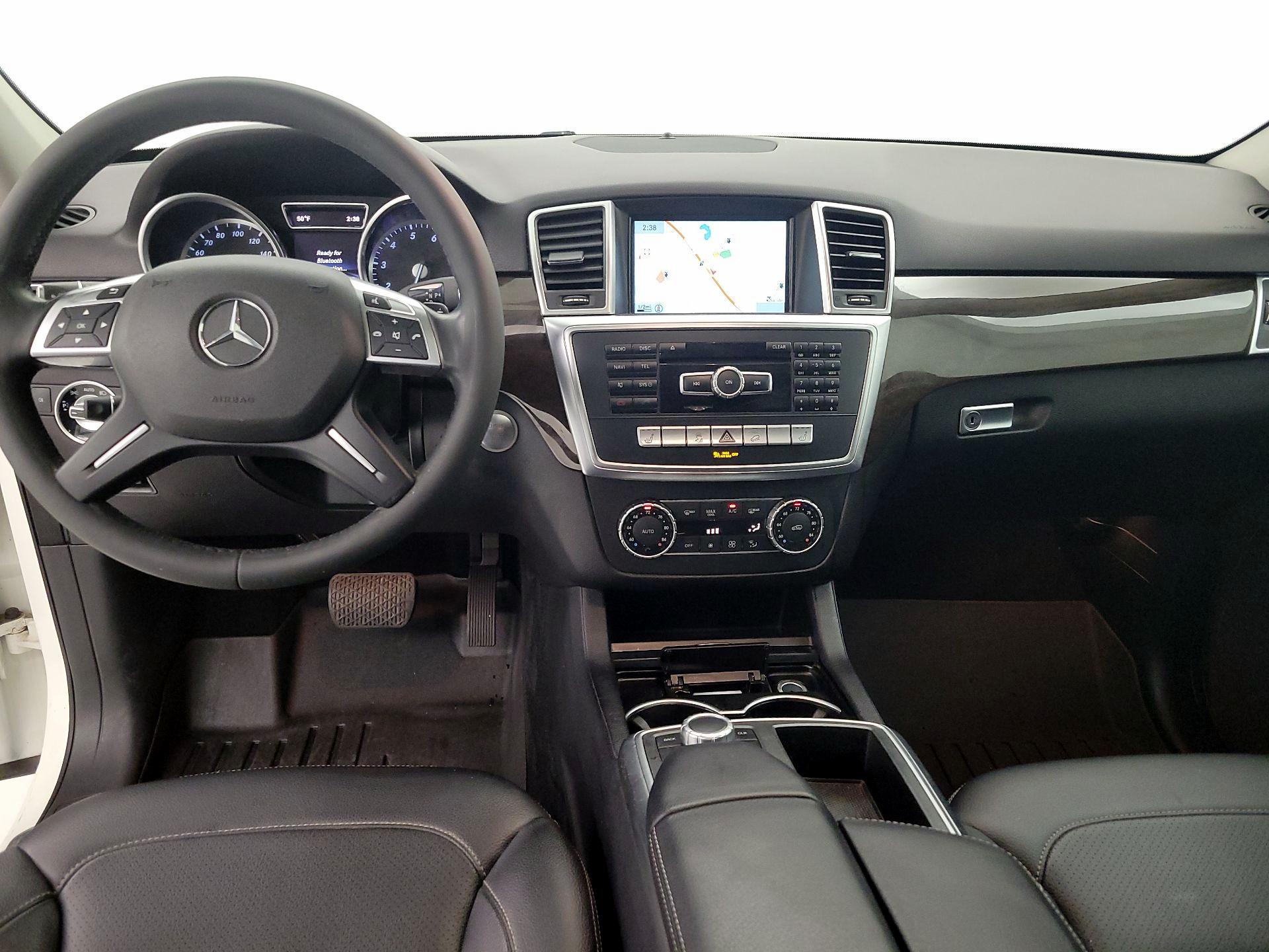 Thumbnail: 2015 Mercedes-Benz M-Class - 9