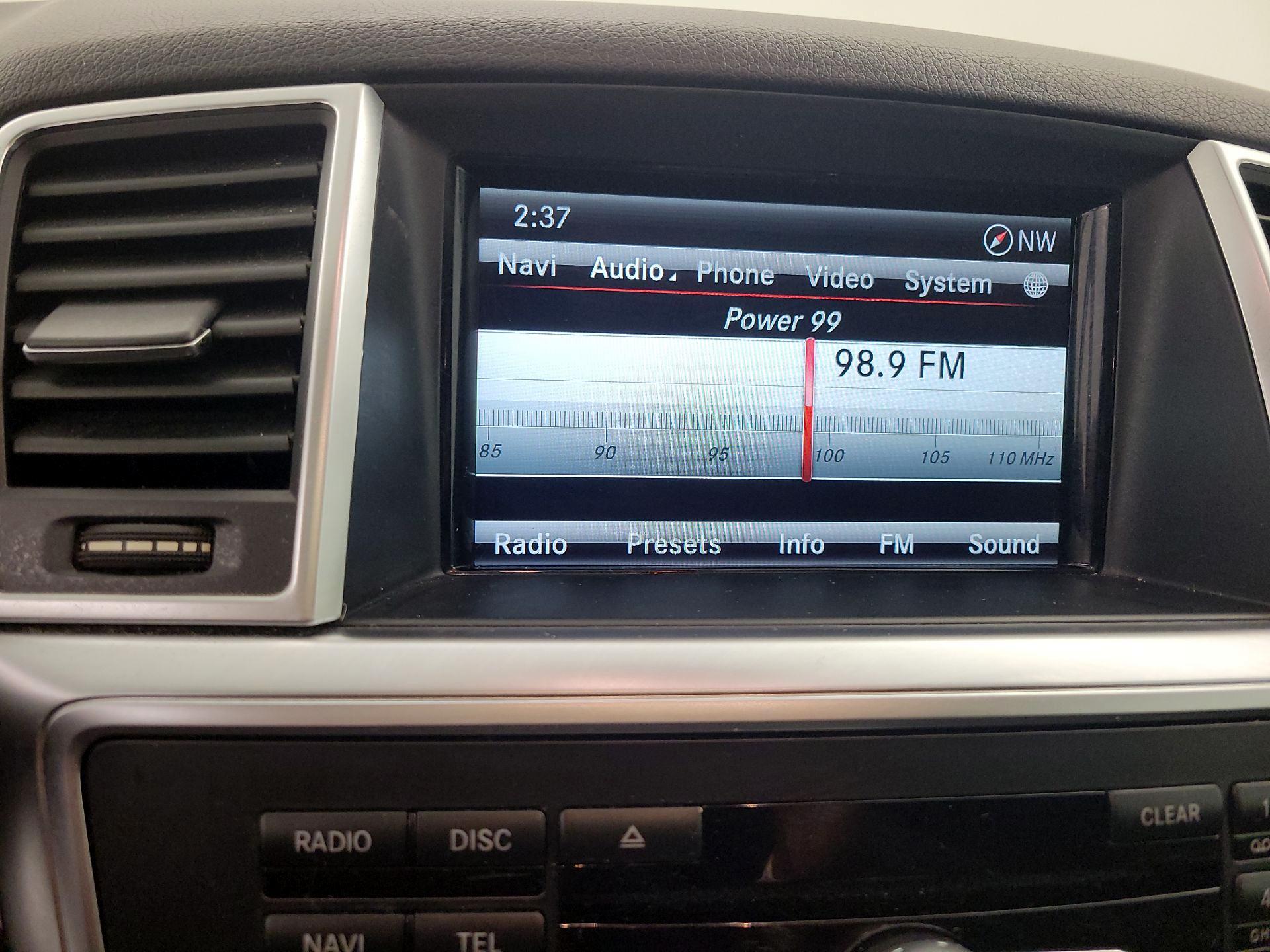 Thumbnail: 2015 Mercedes-Benz M-Class - 16