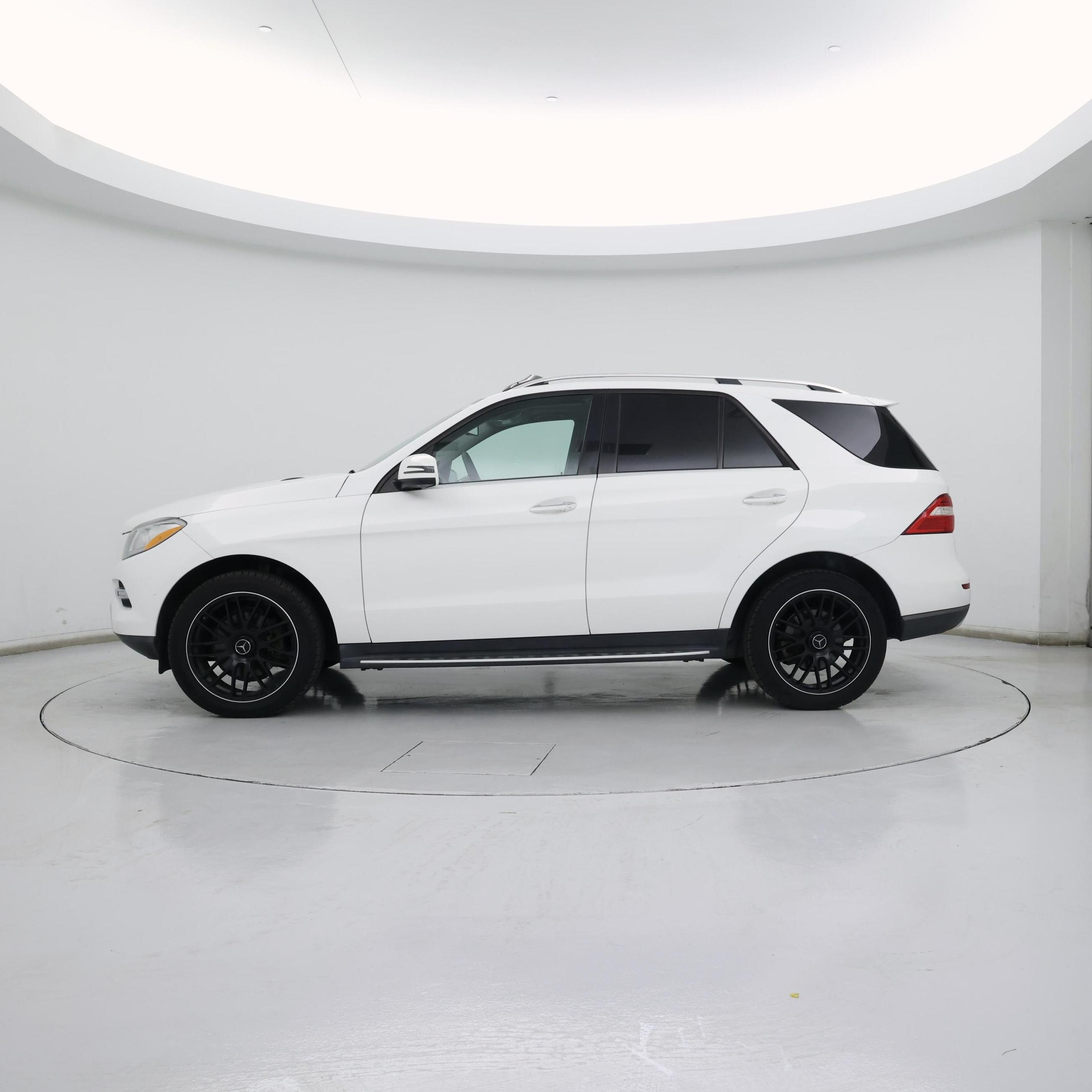 Thumbnail: 2015 Mercedes-Benz M-Class - 3