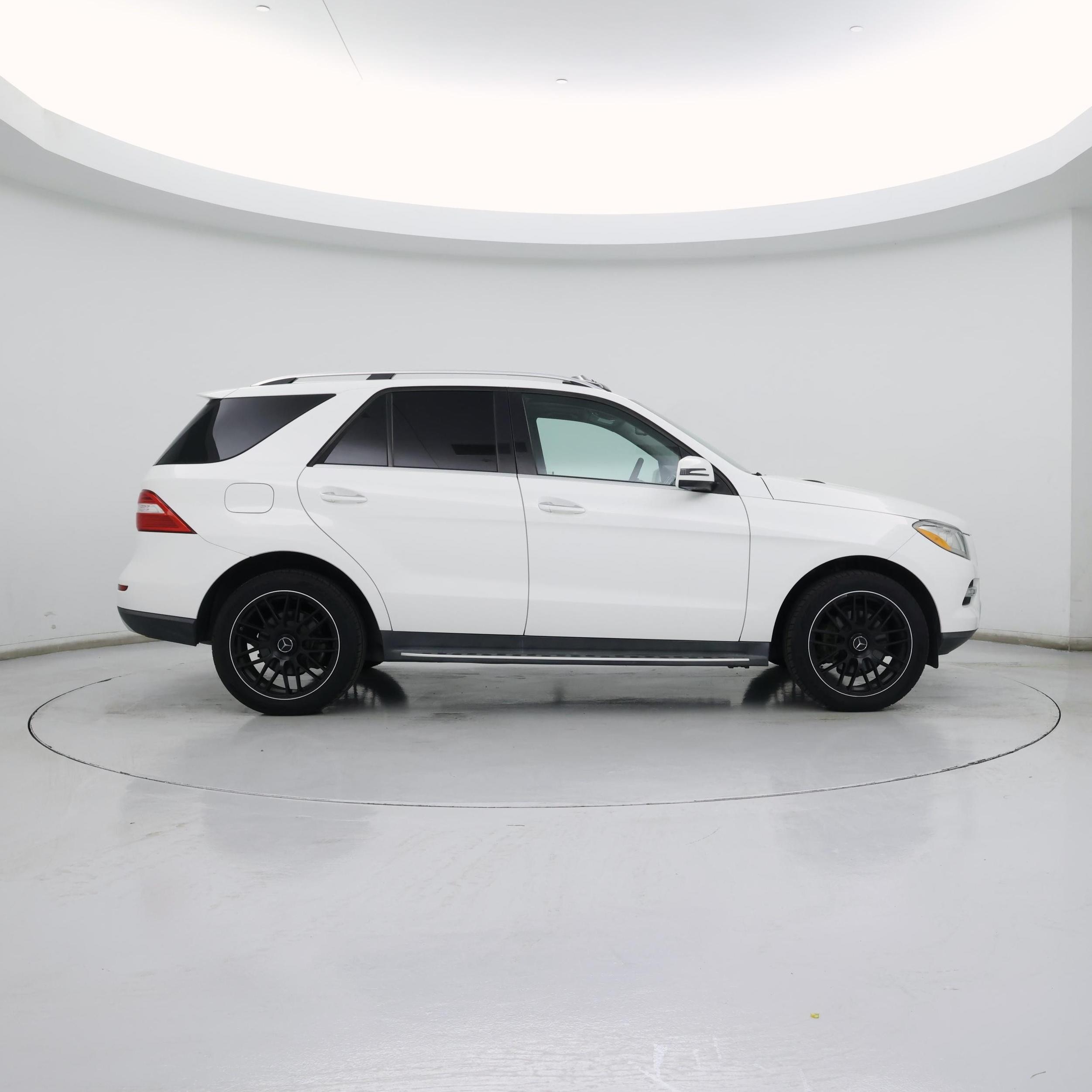 Thumbnail: 2015 Mercedes-Benz M-Class - 7