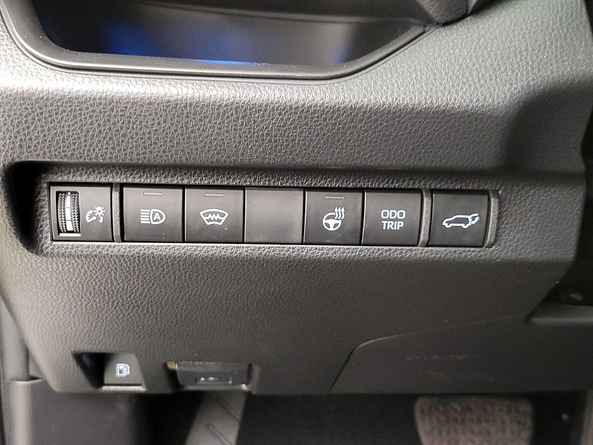 Thumbnail: 2023 Toyota RAV4 - 13