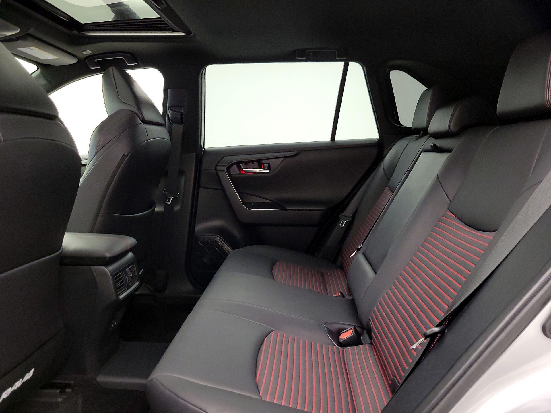 Thumbnail: 2023 Toyota RAV4 - 20