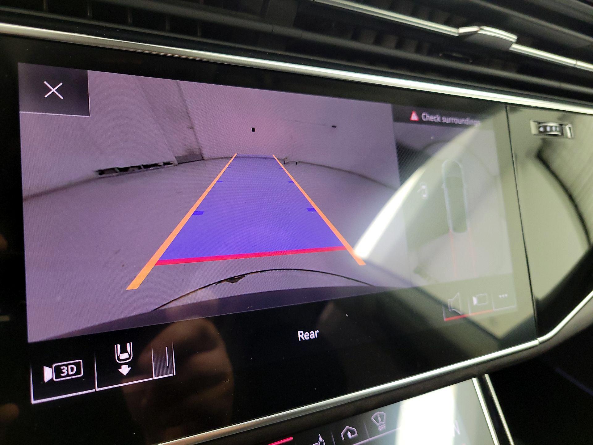 Thumbnail: 2019 Audi Q8 - 15