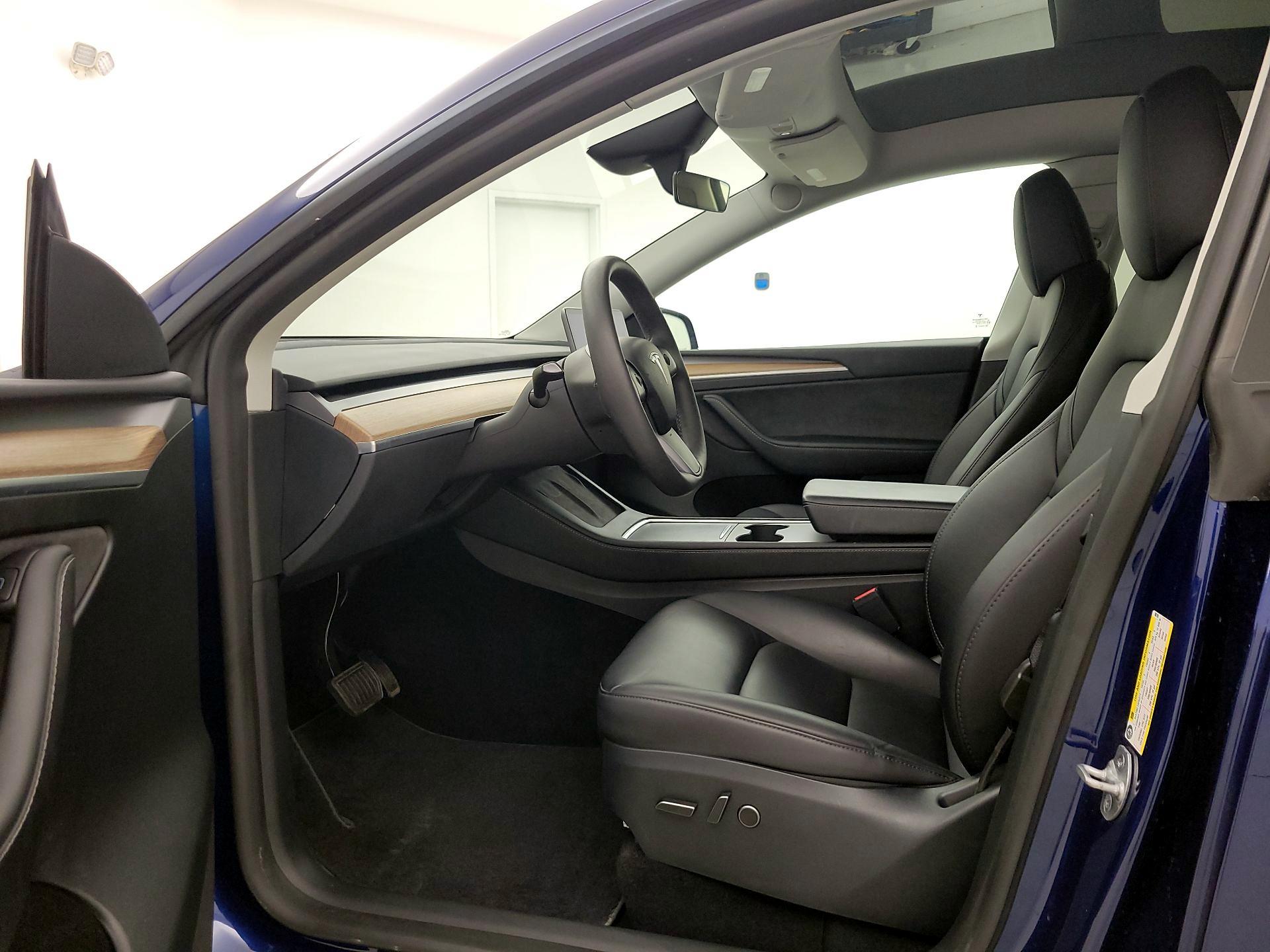 Thumbnail: 2023 Tesla Model Y - 11