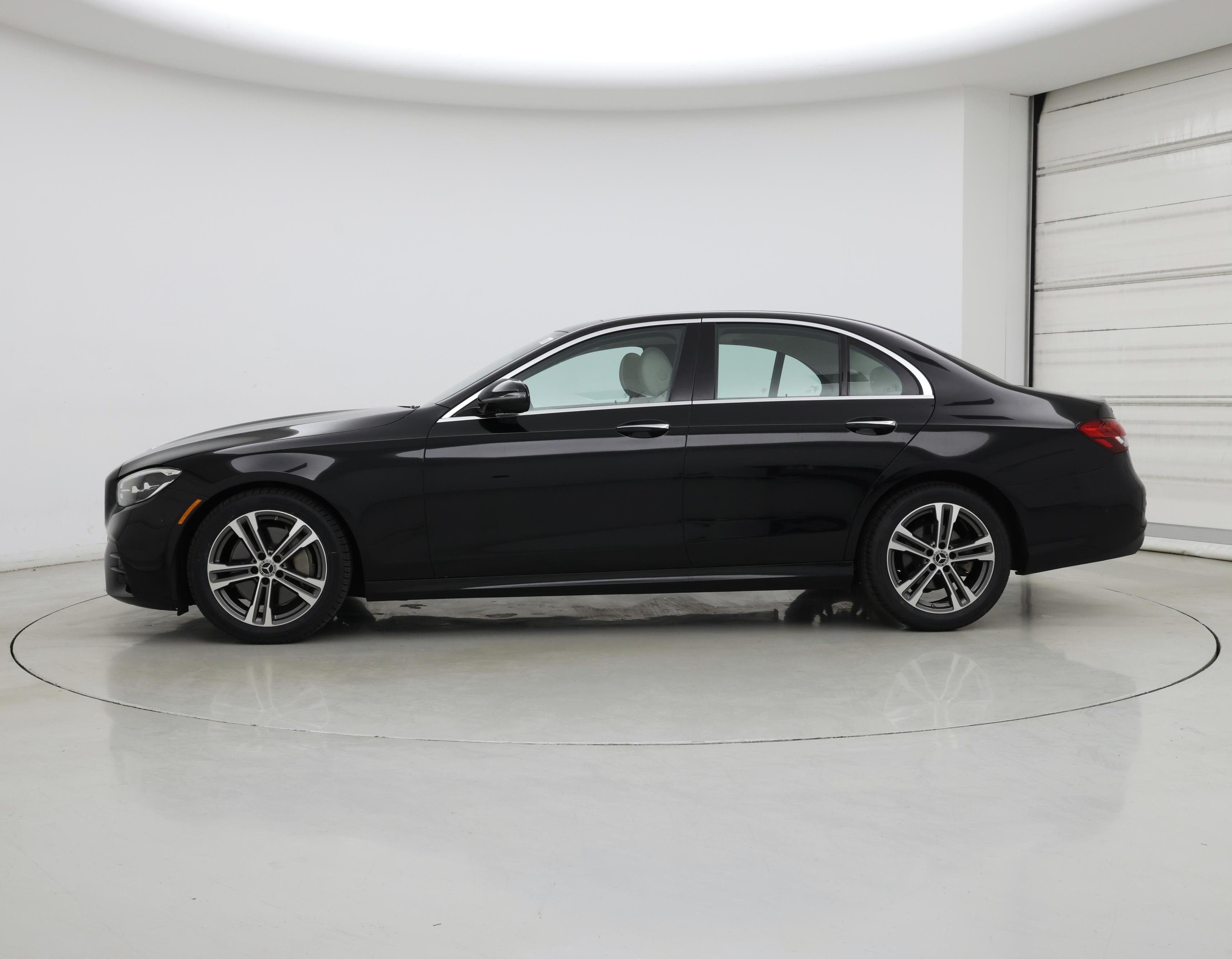 Thumbnail: 2021 Mercedes-Benz E-Class - 3
