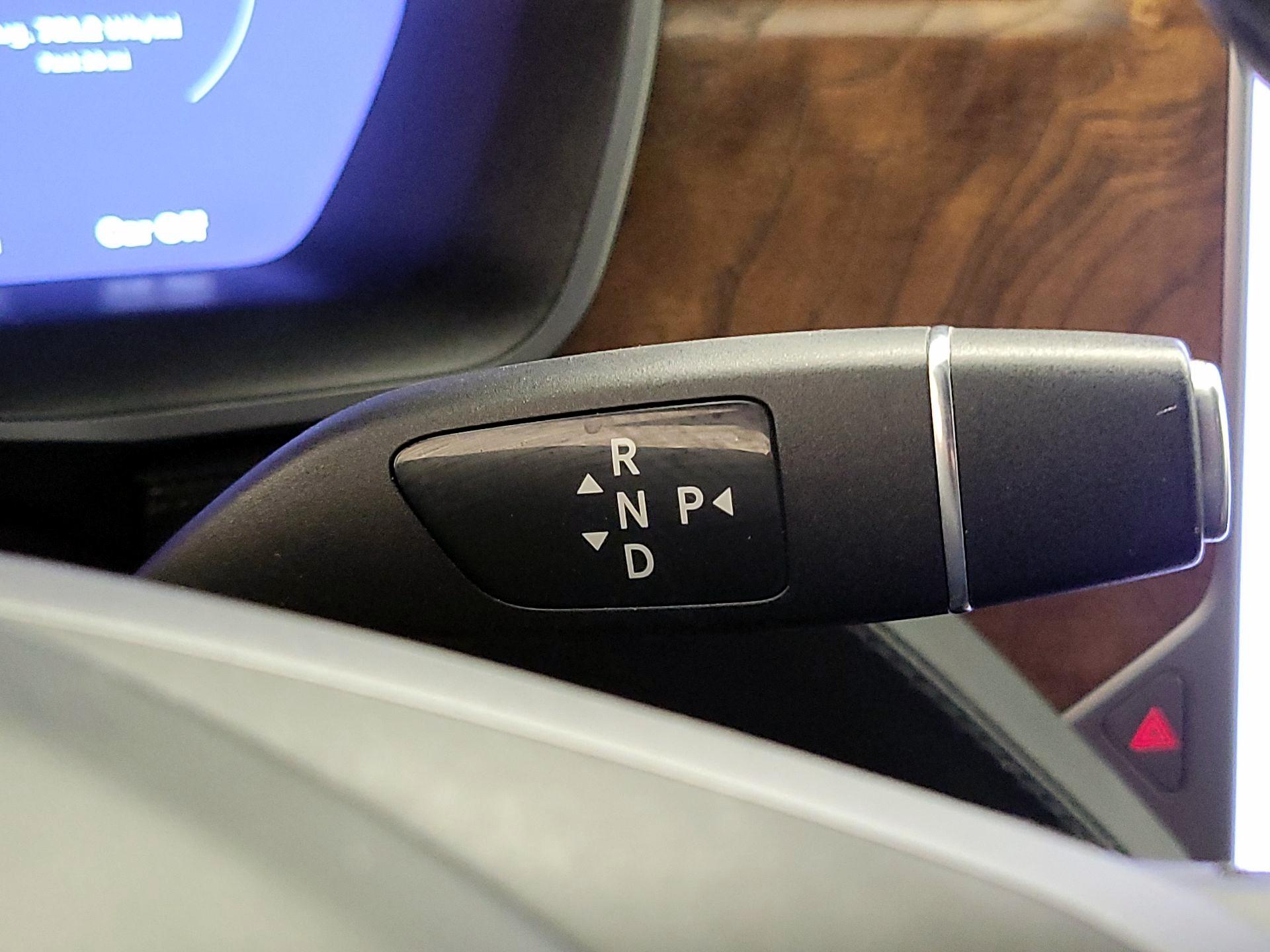 Thumbnail: 2020 Tesla Model X - 17