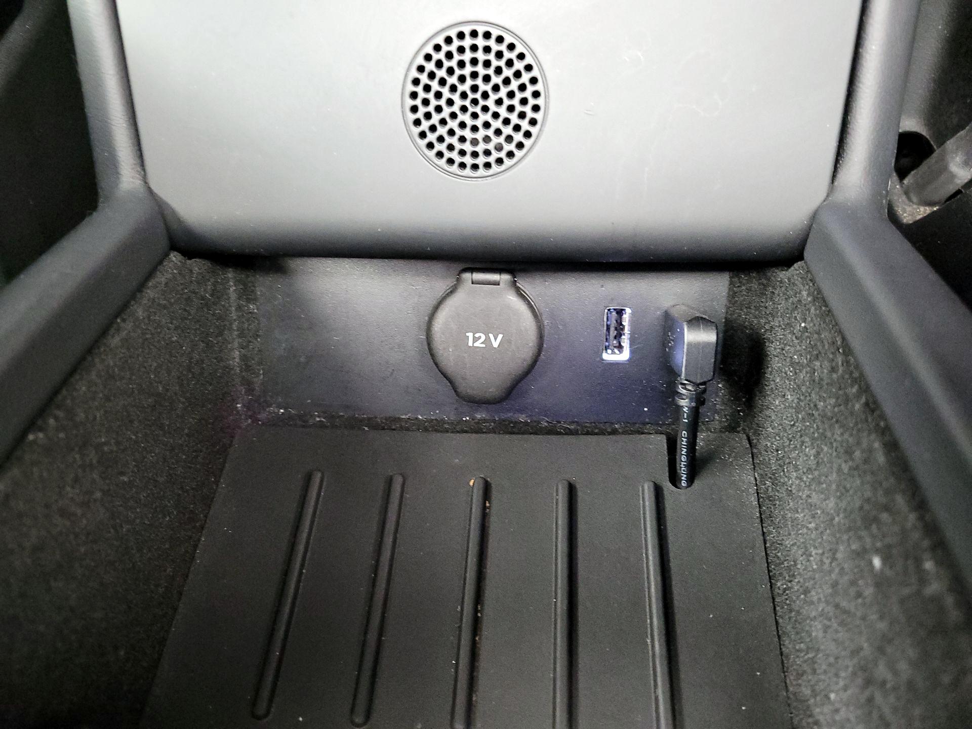 Thumbnail: 2020 Tesla Model X - 18