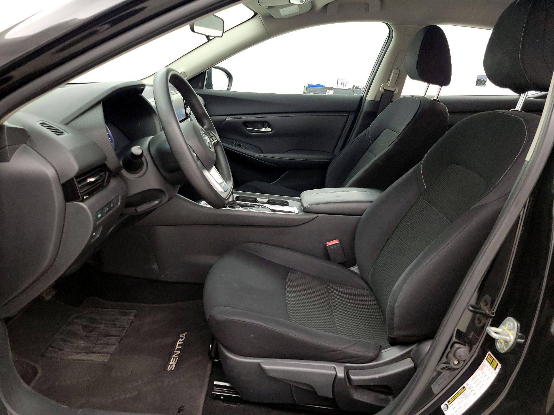 Thumbnail: 2020 Nissan Sentra - 11