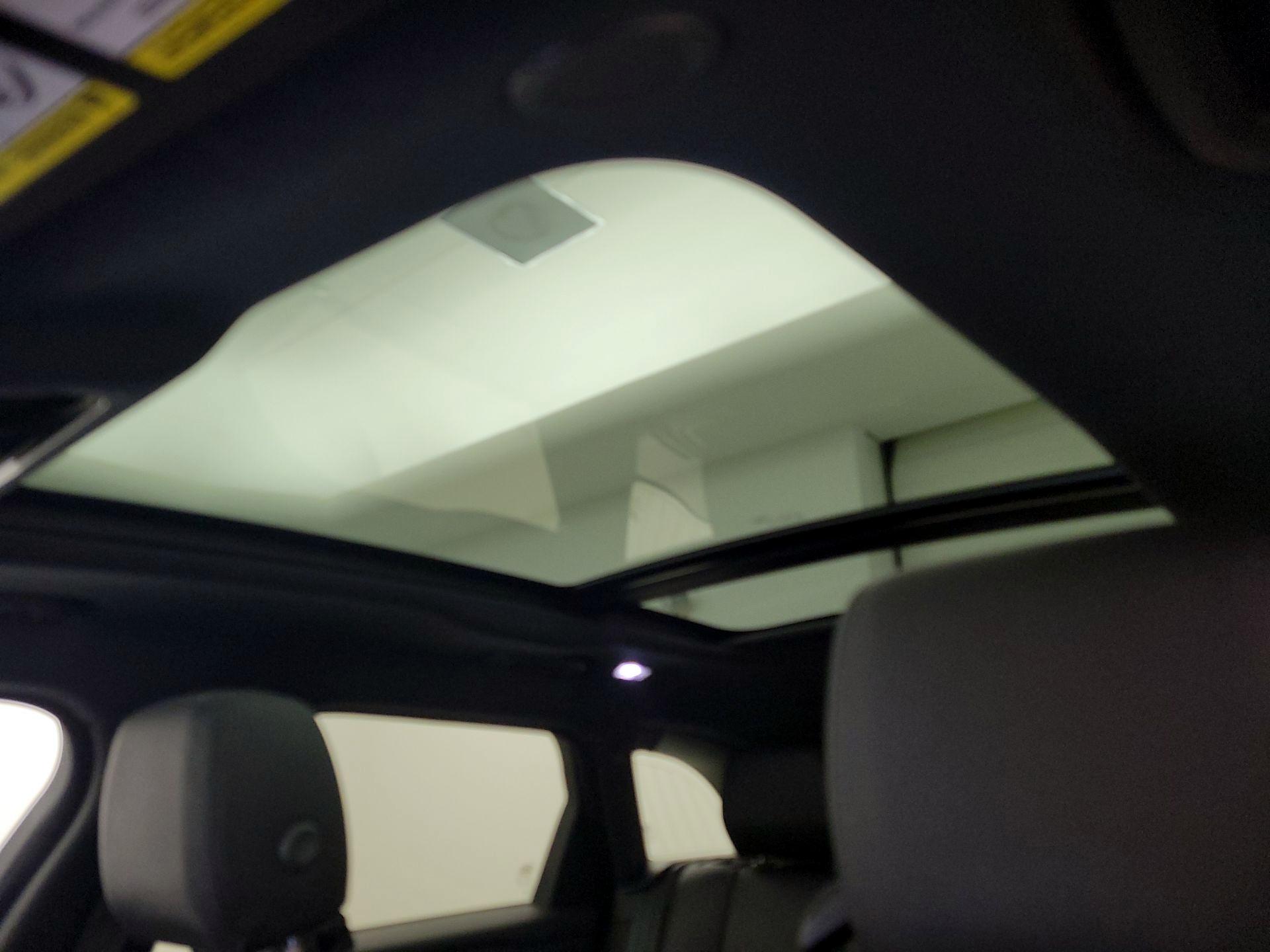 Thumbnail: 2026 Land Rover Range Rover Velar - 20