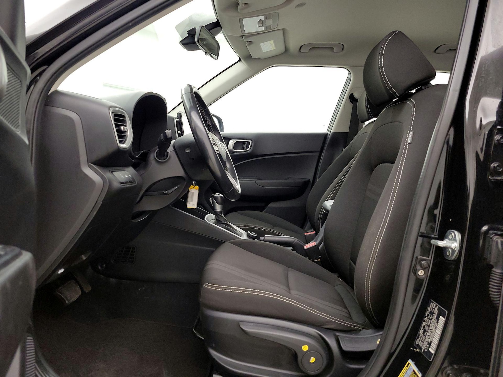 2021 Hyundai Venue SEL - Photo 12