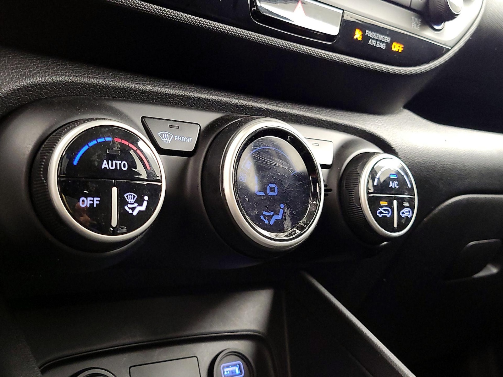 2021 Hyundai Venue SEL - Photo 17