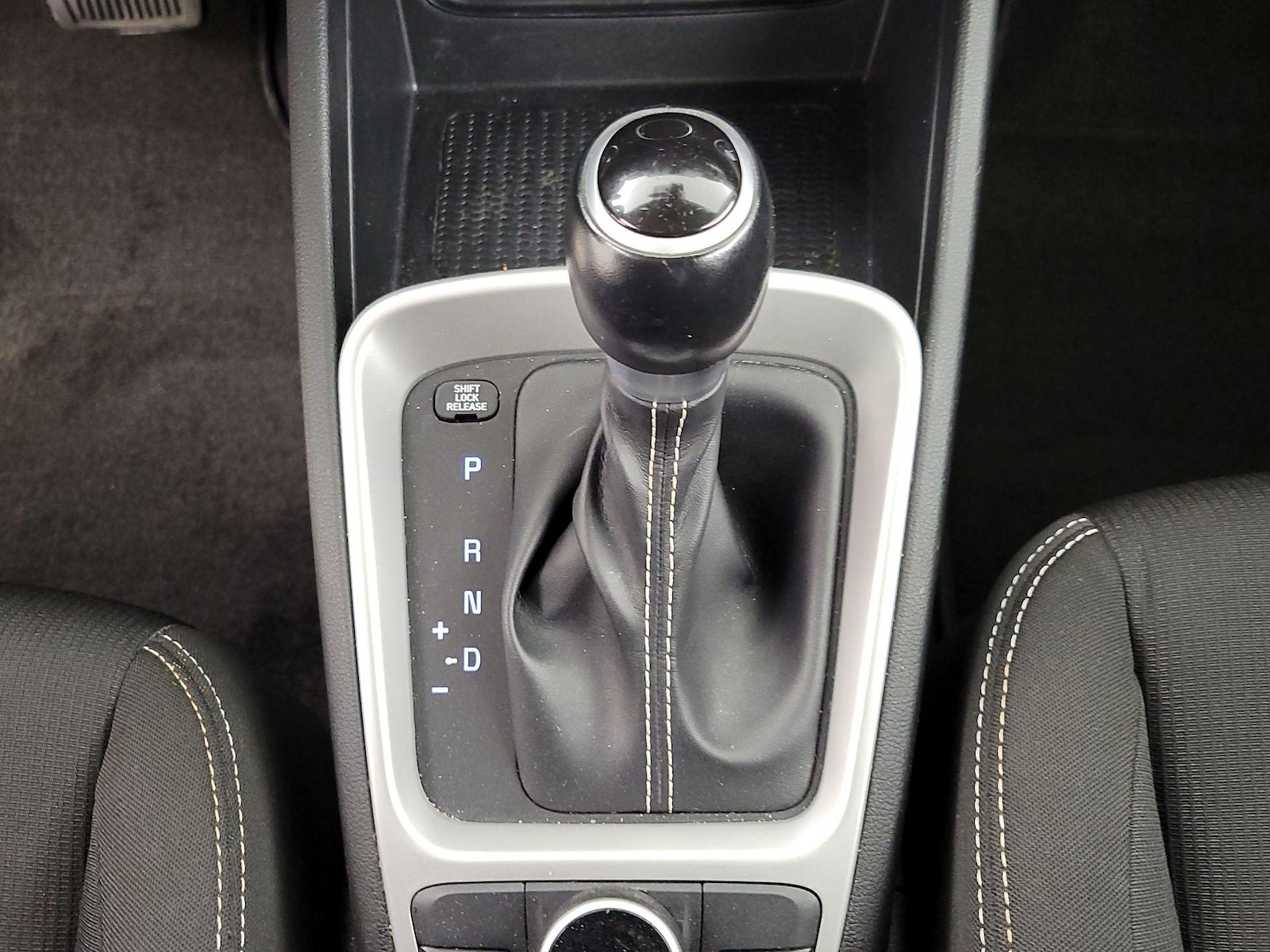 2021 Hyundai Venue SEL - Photo 18
