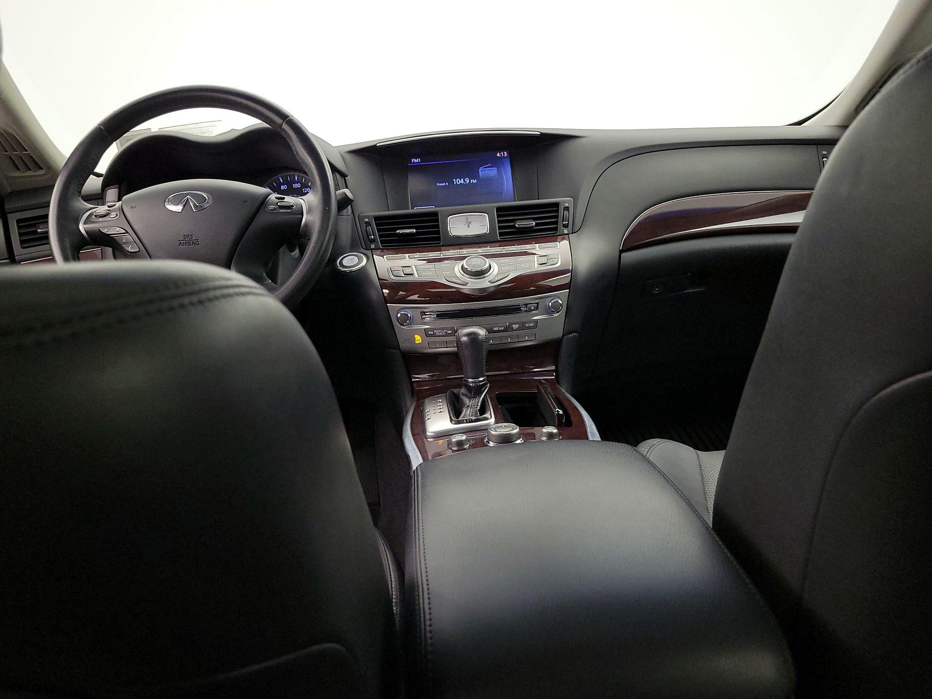 Thumbnail: 2017 INFINITI Q70 - 9