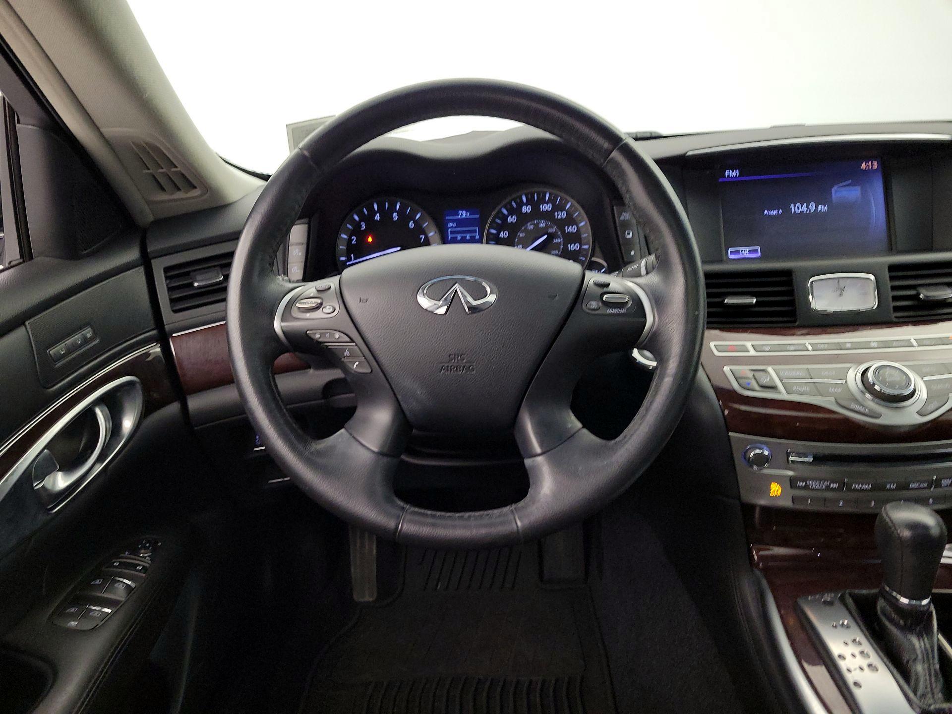 Thumbnail: 2017 INFINITI Q70 - 10