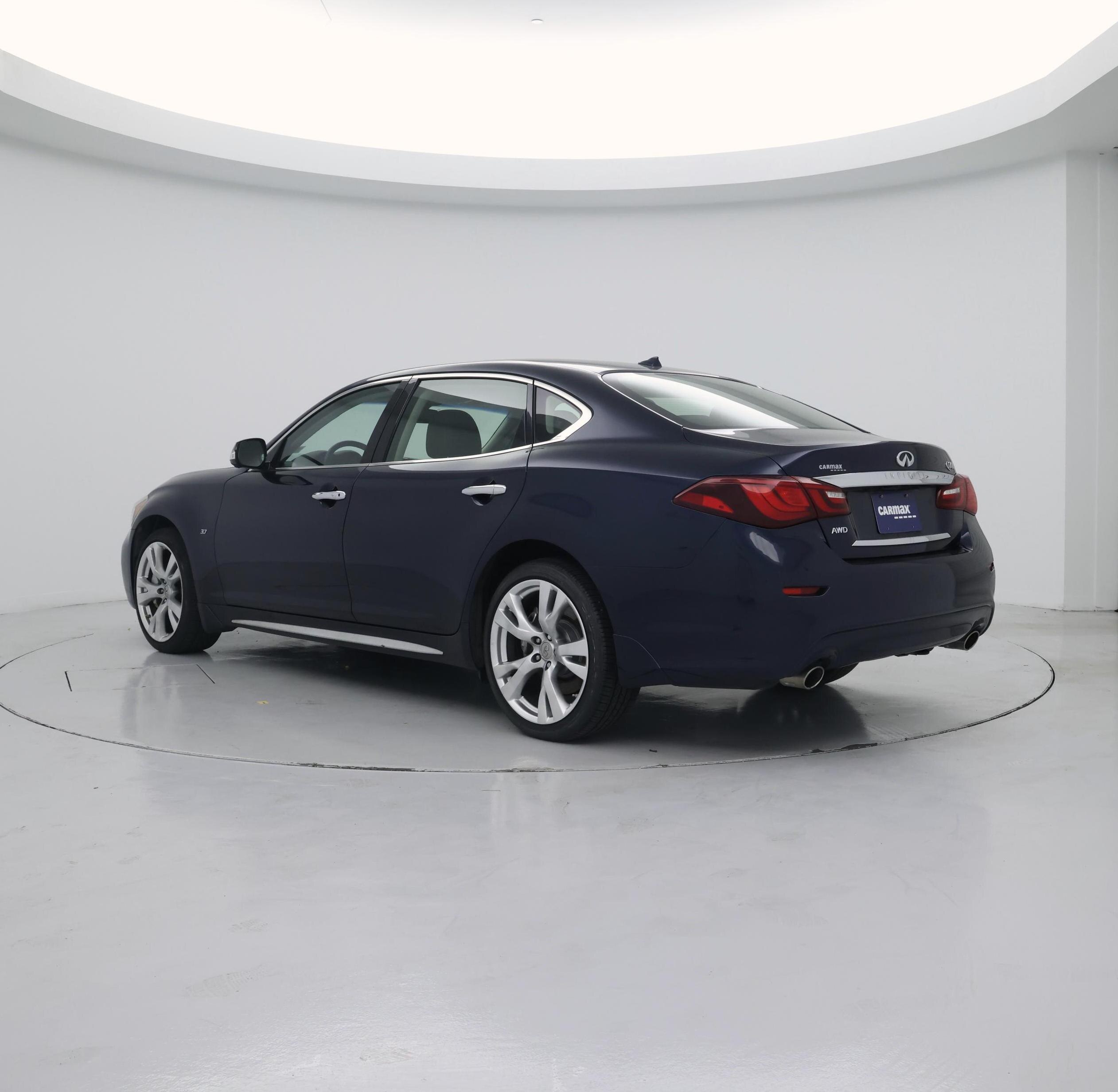 Thumbnail: 2017 INFINITI Q70 - 2