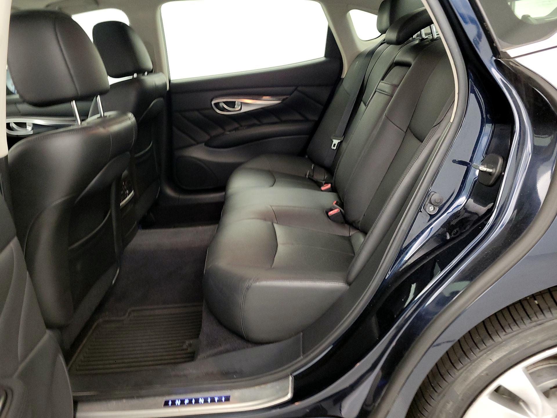 Thumbnail: 2017 INFINITI Q70 - 20