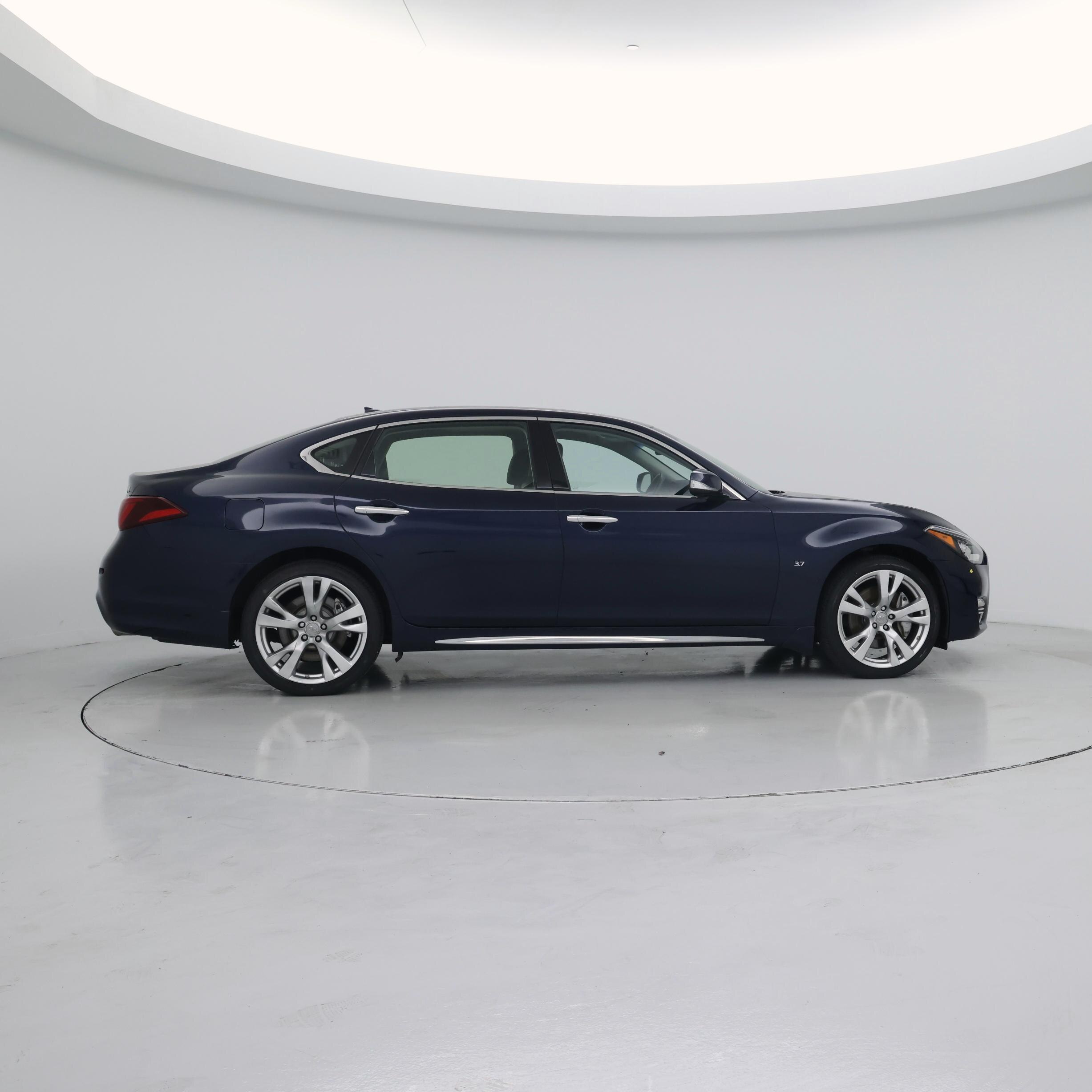 Thumbnail: 2017 INFINITI Q70 - 7