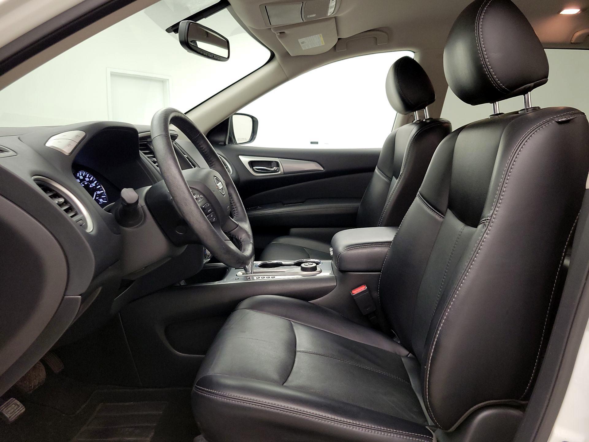 Thumbnail: 2020 Nissan Pathfinder - 11