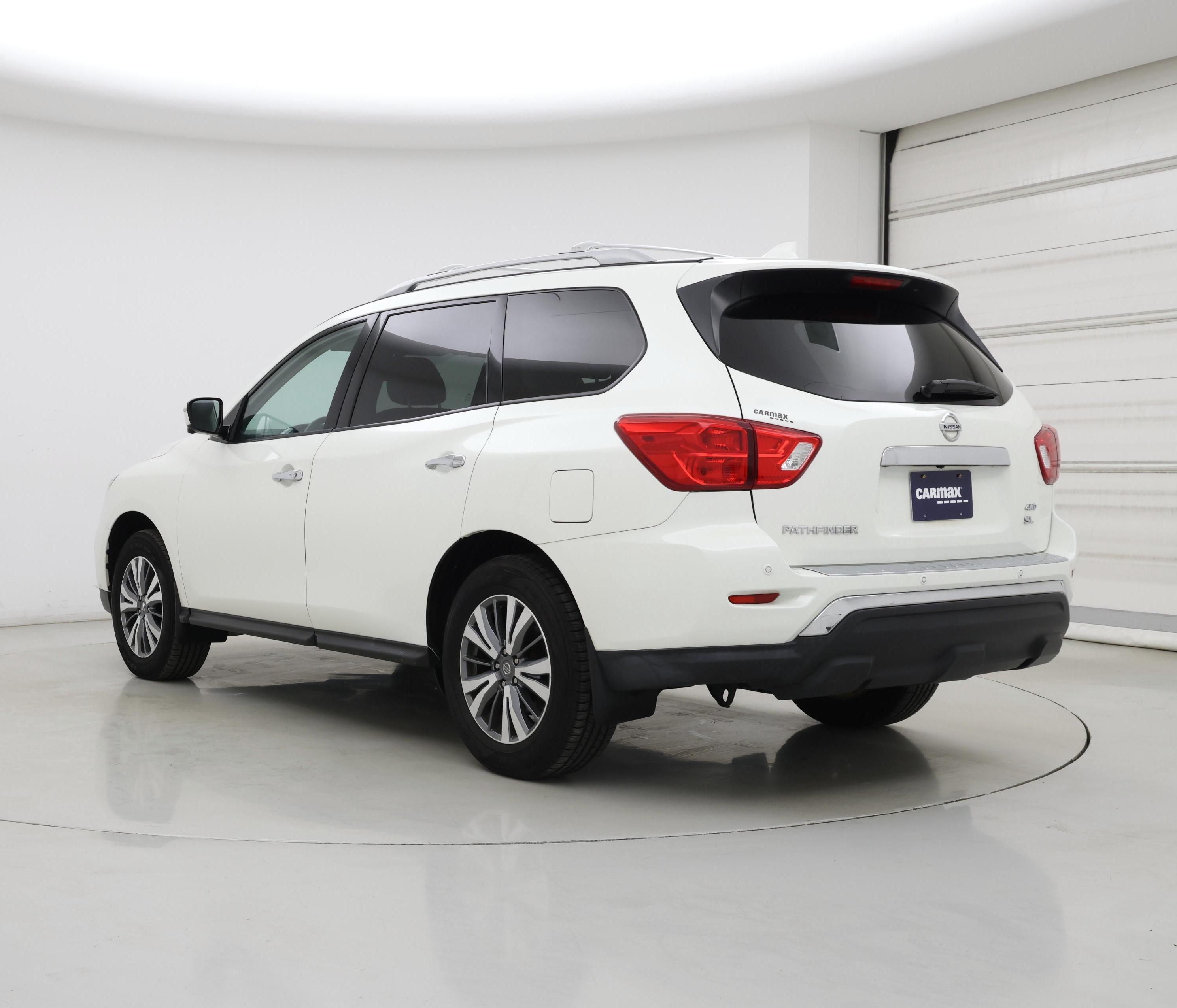 Thumbnail: 2020 Nissan Pathfinder - 2