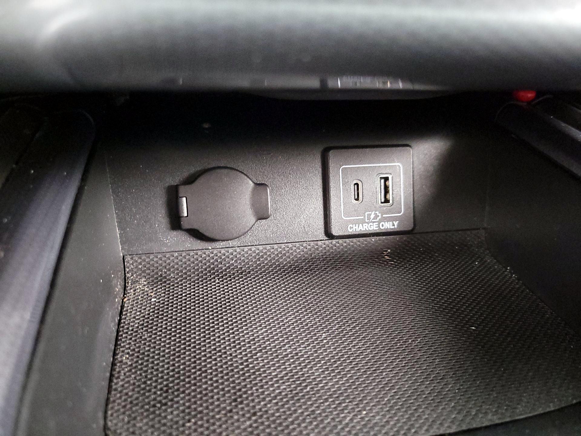 Thumbnail: 2020 Nissan Pathfinder - 19