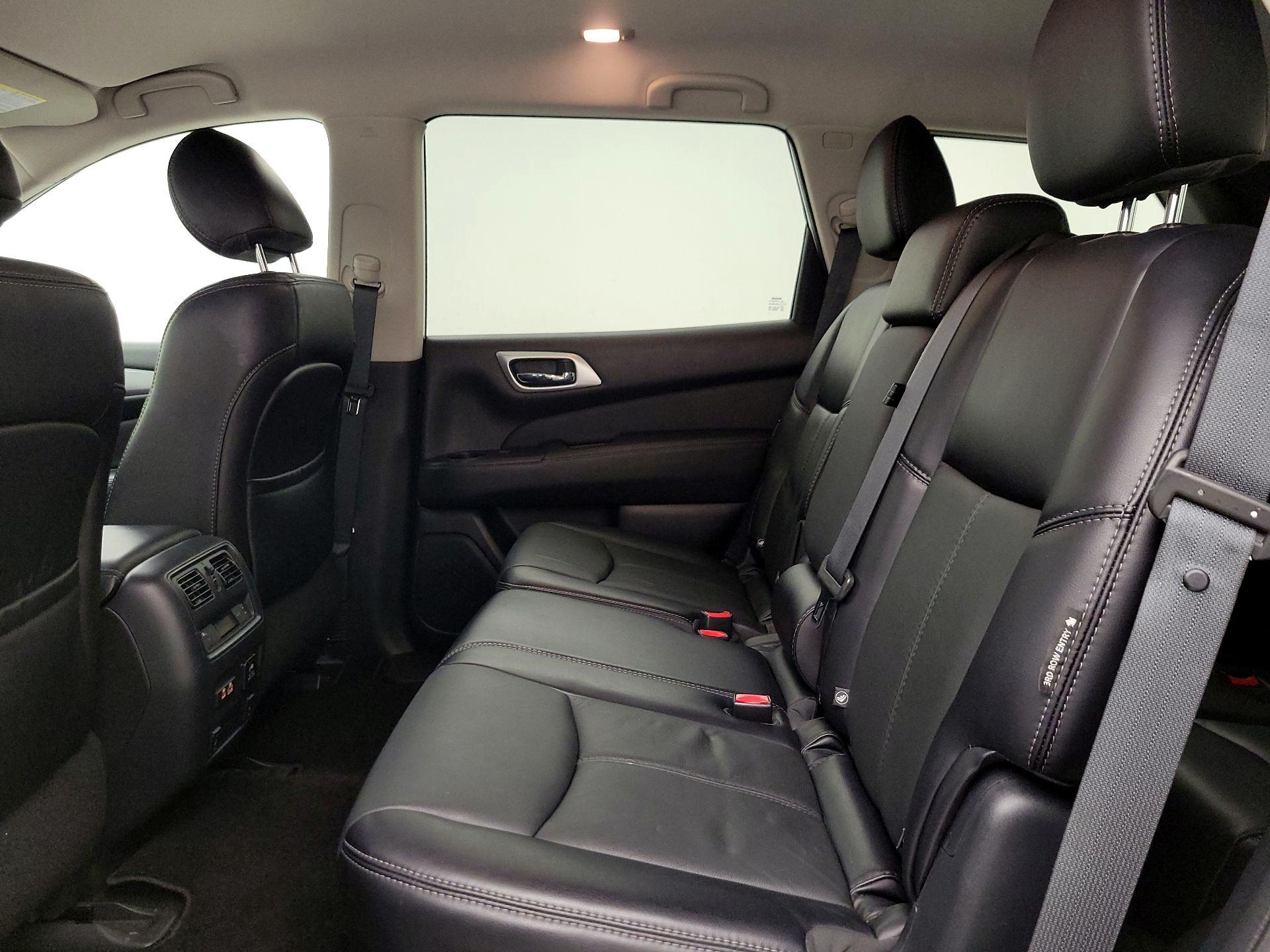 Thumbnail: 2020 Nissan Pathfinder - 20