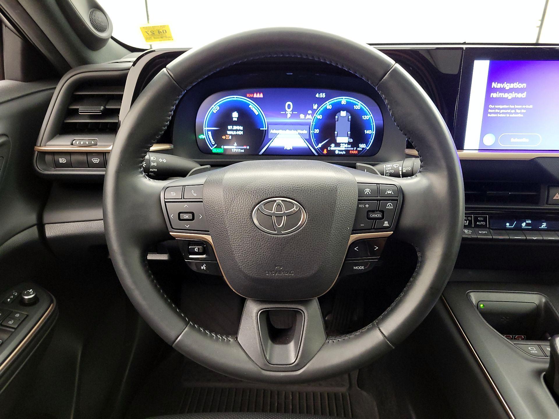 Thumbnail: 2023 Toyota Crown - 10