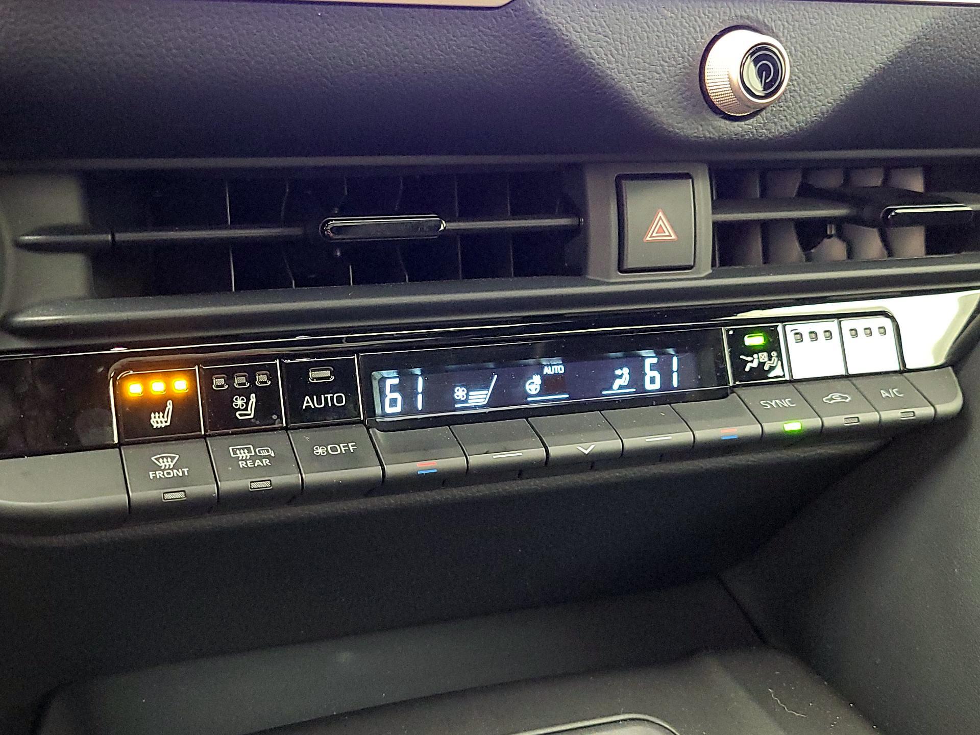 Thumbnail: 2023 Toyota Crown - 16