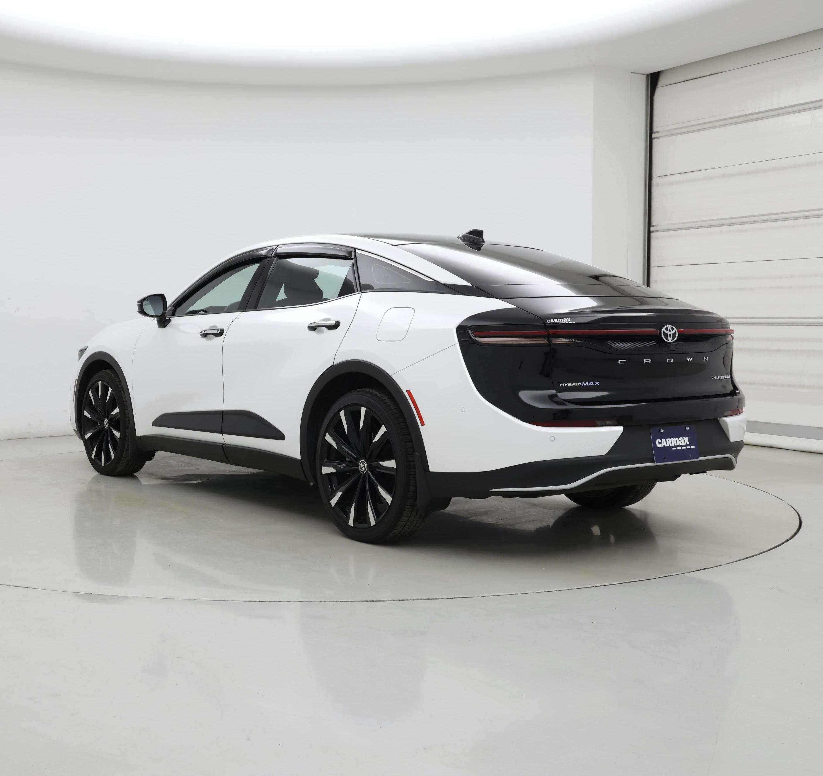 Thumbnail: 2023 Toyota Crown - 2