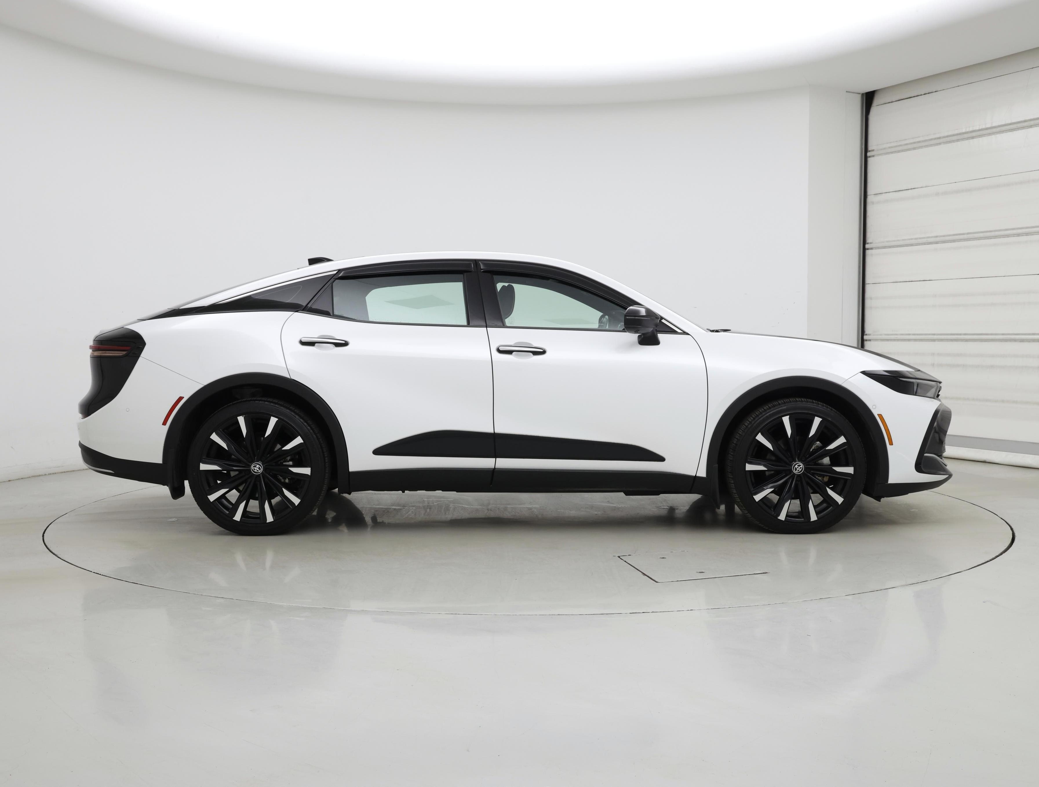 Thumbnail: 2023 Toyota Crown - 7