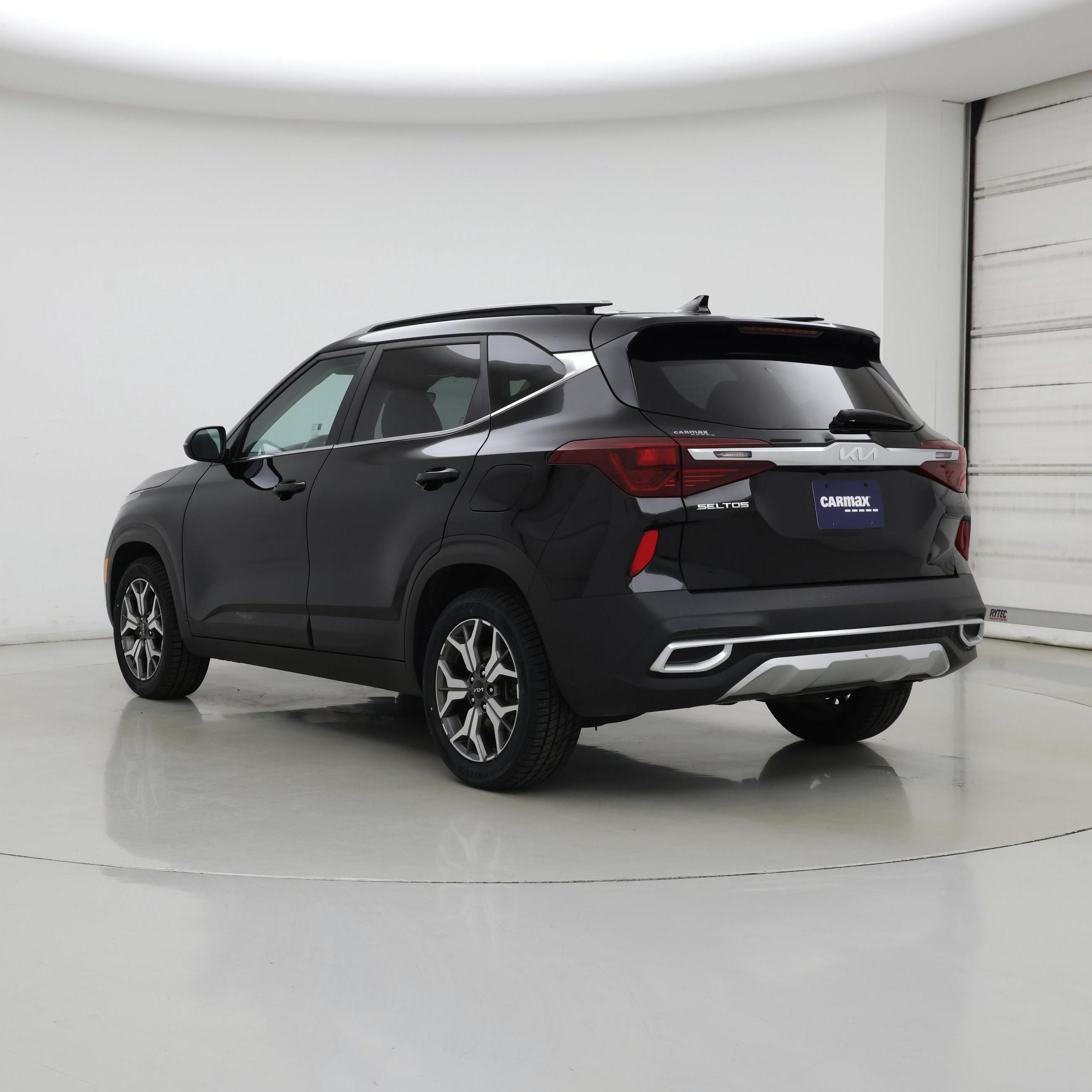 Thumbnail: 2023 Kia Seltos - 2